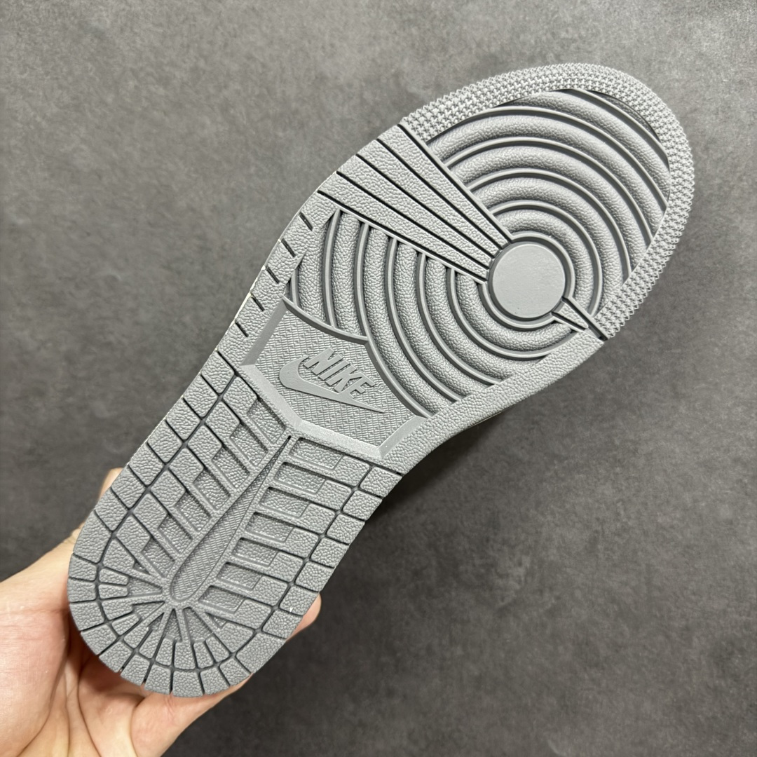 图片[9]-【定制版】Jordan 1 Low 马年限定 倒勾低帮休闲版本 原厂全头层皮 大厂纯原品质出货 纯正版型 定制鞋盒 皮料切割干净无任何毛边 细节完美 超高清洁度 货号：XT6998-116 尺码：36 36.5 37.5 38 38.5 39 40 40.5 41 42 42.5 43 44 44.5 45-选品中心