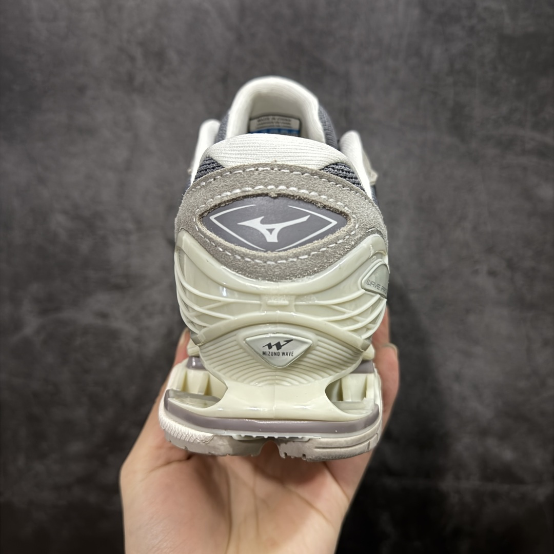 图片[4]-【纯原版】Mizuno 美津侬 WAVE PROPHECY 14S 复古时尚休闲舒适运动跑步鞋 美津浓WAVE机械缓震 可以说是机械缓震跑鞋科技的翘楚有着非凡的适应性，有着充分而持久的缓震能力和轻量化设计，是一双可以陪伴我们日常训练甚至是半马比赛的跑鞋，无论是“跑步初哥”还是“精英老鸟”，只要不是比较夸张的大体重人群，都可以穿着WAVE RIDER 来跑步。如果你不知道跑步穿什么鞋，不知道给别人推荐什么鞋，那么选“美津浓 ” 尺码：36-45-选品中心