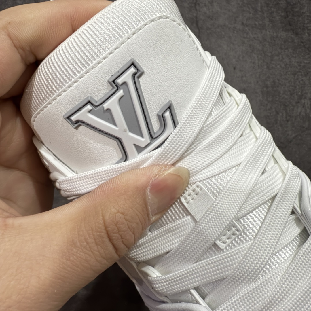 图片[6]-【PK纯原版】Louis Vuitton 路易威登 LV Trainer 低帮休闲板鞋 同步官方2025最新原版包装 海淘代购同渠道品质 高端零售 外贸充正专供 原版购入开发 ZP级全套包装 完美楦型 正确卡色 大底TPU 质感媲美原版 细节与原版一致 请注意区分市面通货材 尺码：39 40 41 42 43 44 45 46-选品中心
