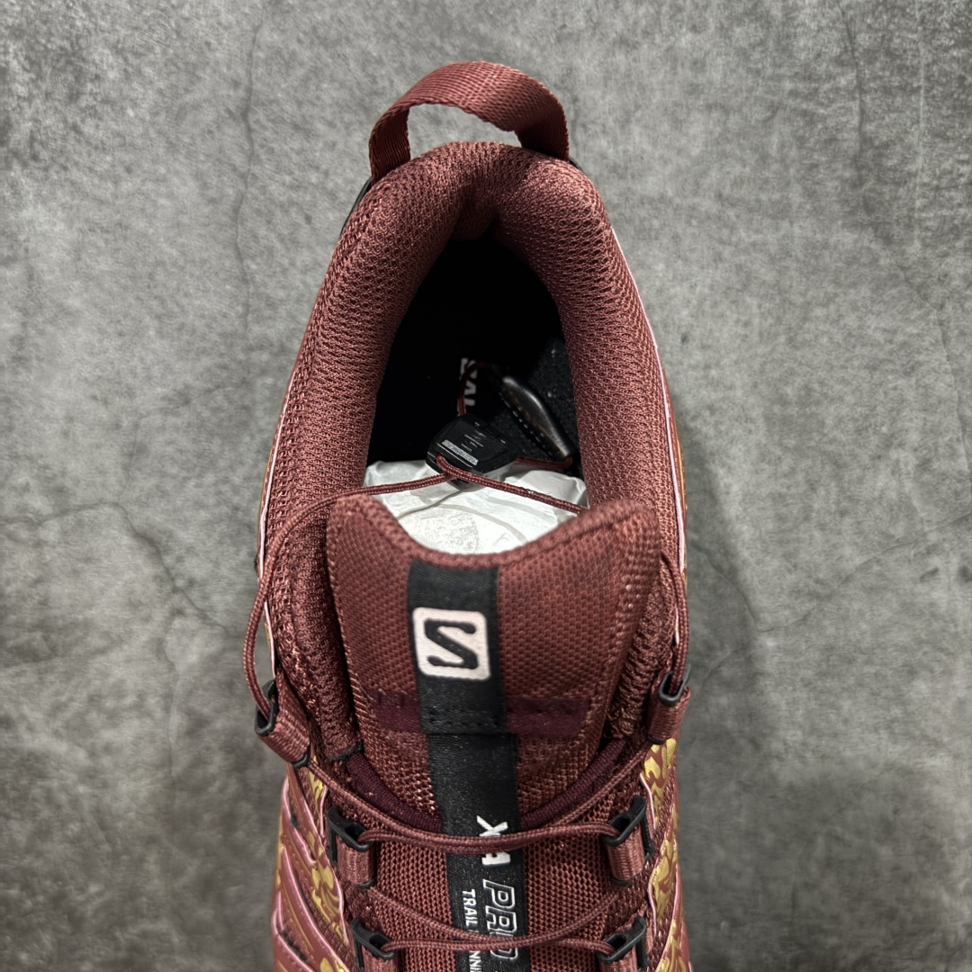 图片[8]-【纯原定制版】SALOMON XA Pro 3D 马年限定定制款 393322 萨洛蒙潮流越野机能户外功能鞋 纯原外贸平台特供订单 耗时半年巨作 全套原纸板楦头开发 原厂特供网布配套加持 确保原汁原味 完美呈现版型 原档数据独家私模五层组合大底 男女鞋同步官方开发 原装Ortholite轻量化鞋垫 中底布带钢印编号 原厂TPU锁扣 进口港宝加持 后跟自然饱满 还原公司包裹性 鞋面采用SENSIFT贴合技术 全方位贴合包裹脚型 鞋跟部鞋底牵引设计 提供强大的抓地性能 更适应野外崎岖不平的道路 其3D ADVANCED CHASSIS底盘 材料轻量大化 钉齿设计更具稳定性 防护性 鞋底易磨损区运用CONTAGRIP高耐磨材料 应对城市硬质路面长距离跑考验 尺码：36 36.5 37.5 38 38.5 39 40 40.5 41 42 42.5 43 44 44.5 45-选品中心