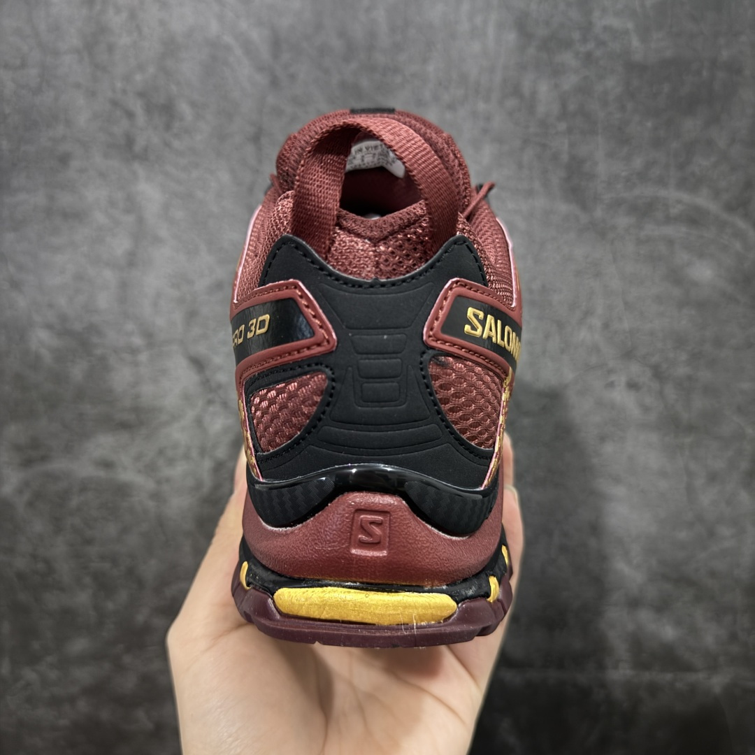 图片[4]-【纯原定制版】SALOMON XA Pro 3D 马年限定定制款 393322 萨洛蒙潮流越野机能户外功能鞋 纯原外贸平台特供订单 耗时半年巨作 全套原纸板楦头开发 原厂特供网布配套加持 确保原汁原味 完美呈现版型 原档数据独家私模五层组合大底 男女鞋同步官方开发 原装Ortholite轻量化鞋垫 中底布带钢印编号 原厂TPU锁扣 进口港宝加持 后跟自然饱满 还原公司包裹性 鞋面采用SENSIFT贴合技术 全方位贴合包裹脚型 鞋跟部鞋底牵引设计 提供强大的抓地性能 更适应野外崎岖不平的道路 其3D ADVANCED CHASSIS底盘 材料轻量大化 钉齿设计更具稳定性 防护性 鞋底易磨损区运用CONTAGRIP高耐磨材料 应对城市硬质路面长距离跑考验 尺码：36 36.5 37.5 38 38.5 39 40 40.5 41 42 42.5 43 44 44.5 45-选品中心