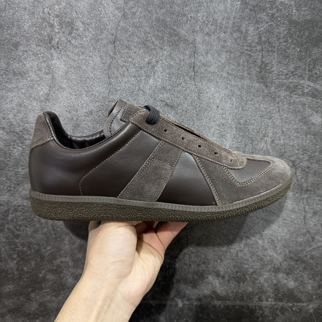 【ZOK纯原】Maison Margiela Calfskin Replica MM6 马吉拉复古低帮时尚德训鞋 私人订单打造 高端零售专供批次 全套原楦原纸板原厂数据开发 全鞋荧光划线卡点 胶水把控整洁度追求极致完美 多重QC质检 超越公司货的品控标准 实实在在的免检产品 原盒原配防尘袋购物卡 全网唯一正确0-23数字排版 一比一间距字体 内里全头层小羊皮 原版防滑鞋底设计 灰色翻毛牛皮 白色细纹贝利头层皮 依照原版逐帧开发 原装淡粉纸板中底带编号钢印 尺码:35 36 36.5 37 38 39 40 41 42 42.5 43 44 44.5 45-选品中心