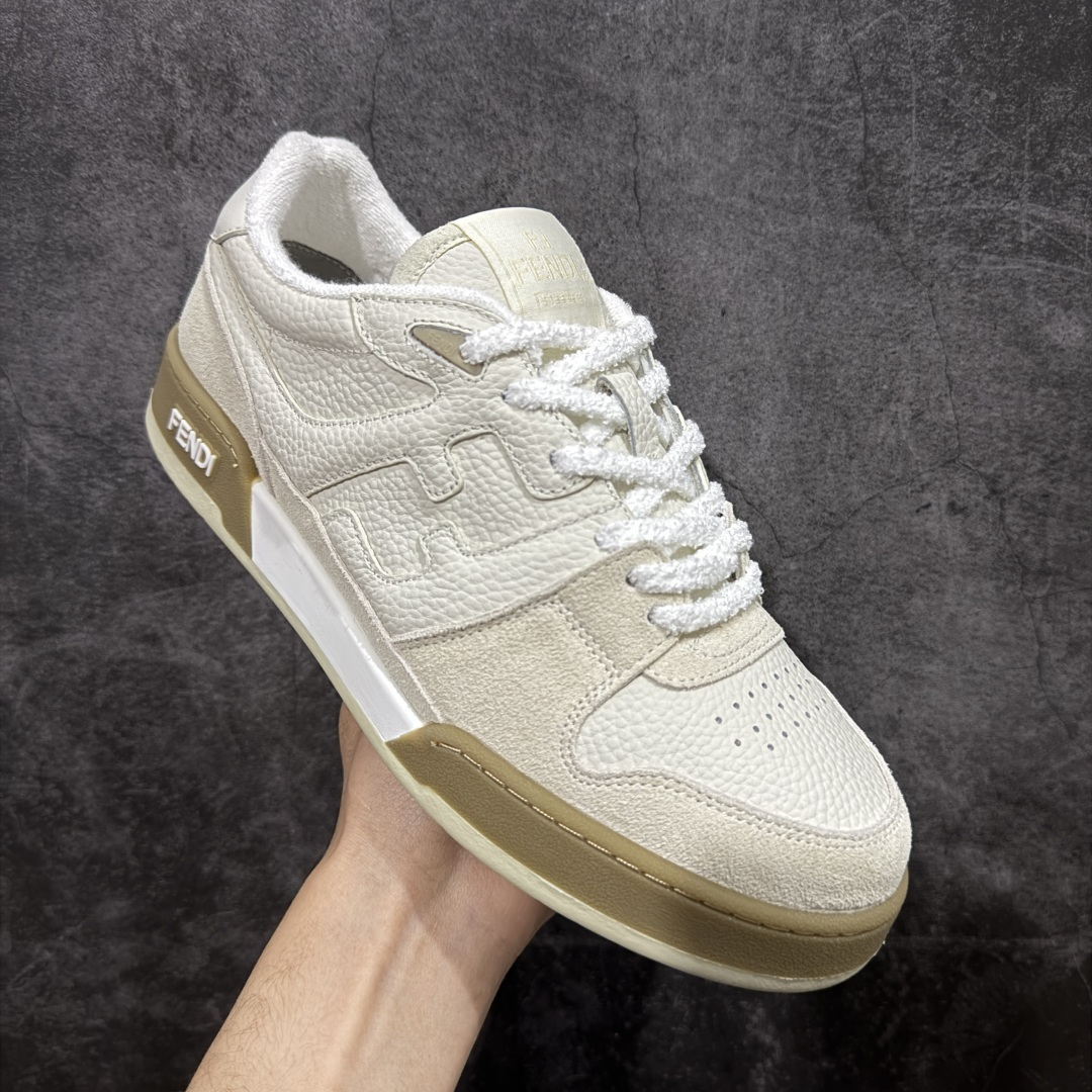 图片[3]-【YS纯原】广奢高端货 FENDI芬迪 Match 绒面皮革 压纹系带 男女同款 黑白红底经典款 ✦ 官方同源渠道 · 原装订单 ✦ 专柜全套包装＋原装配件齐全 ✦ 鞋底内置核心防伪芯片 · 可感应 ✦ FENDI Match 最新爆款情侣款板鞋 ✦ 高工艺无缝细空胶技术 ✦ 贴楦误差仅 0.05mm ✦ 固特异内外锁死工艺 ✦ 最大弯折也不开胶 · 环保无异味 ✦ 麂皮＋胶片拼接鞋面，质感更高级 ✦ Logo内里使用毛巾绒MX，脚感细腻温柔 尺码：35-46-选品中心