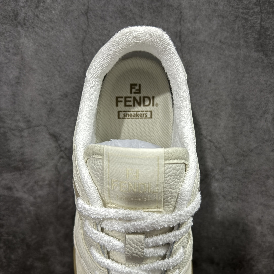 图片[8]-【YS纯原】广奢高端货 FENDI芬迪 Match 绒面皮革 压纹系带 男女同款 黑白红底经典款 ✦ 官方同源渠道 · 原装订单 ✦ 专柜全套包装＋原装配件齐全 ✦ 鞋底内置核心防伪芯片 · 可感应 ✦ FENDI Match 最新爆款情侣款板鞋 ✦ 高工艺无缝细空胶技术 ✦ 贴楦误差仅 0.05mm ✦ 固特异内外锁死工艺 ✦ 最大弯折也不开胶 · 环保无异味 ✦ 麂皮＋胶片拼接鞋面，质感更高级 ✦ Logo内里使用毛巾绒MX，脚感细腻温柔 尺码：35-46-选品中心