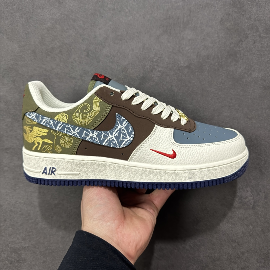 【定制版】NIke Air Force 1 \'07 Low “马年限定--青褐织云金纹” 空军一号低帮 运动鞋 休闲鞋 折边针车 工艺难度大 原楦头原纸板 高端定制鞋盒 原厂鞋底 超高清洁度 细节完美 货号:NH0601-536 尺码:36 36.5 37.5 38 38.5 39 40 40.5 41 42 42.5 43 44 44.5 45-选品中心