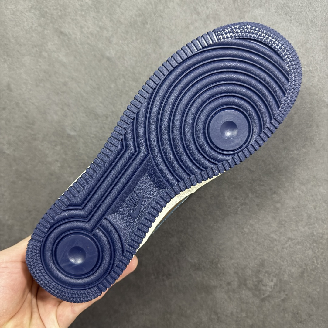 图片[9]-【定制版】NIke Air Force 1 \’07 Low “马年限定–青褐织云金纹” 空军一号低帮 运动鞋 休闲鞋 折边针车 工艺难度大 原楦头原纸板 高端定制鞋盒 原厂鞋底 超高清洁度 细节完美 货号：NH0601-536 尺码：36 36.5 37.5 38 38.5 39 40 40.5 41 42 42.5 43 44 44.5 45-选品中心