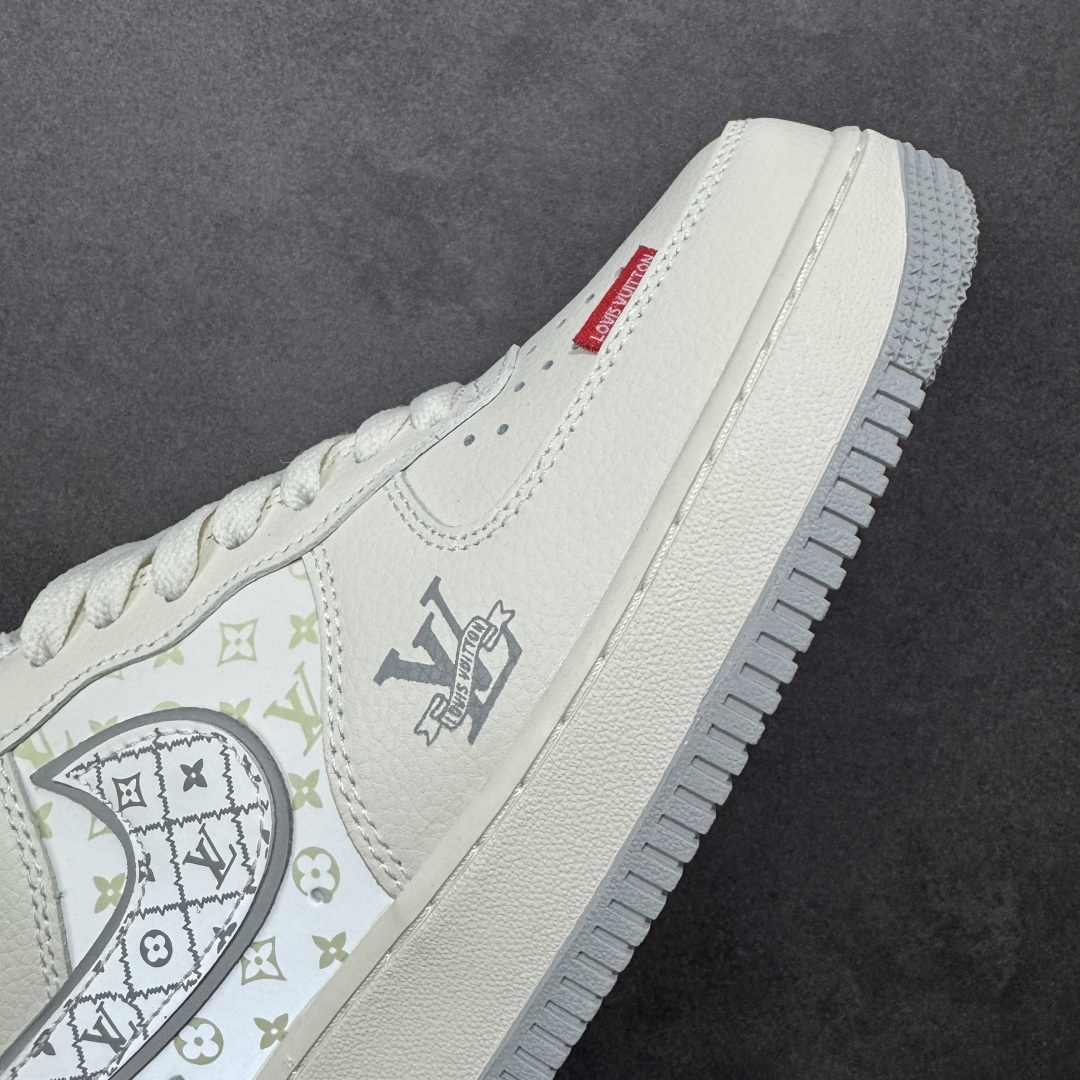 图片[5]-【定制版】Nike Air Force 1\’07 Low LV联名老花 空军一号低帮休闲板鞋  #原楦头原纸板 高端定制鞋盒 原厂鞋底 超高清洁度 细节完美 货号：LV2288-001  尺码：36 36.5 37.5 38 38.5 39 40 40.5 41 42 42.5 43 44 44.5 45-选品中心