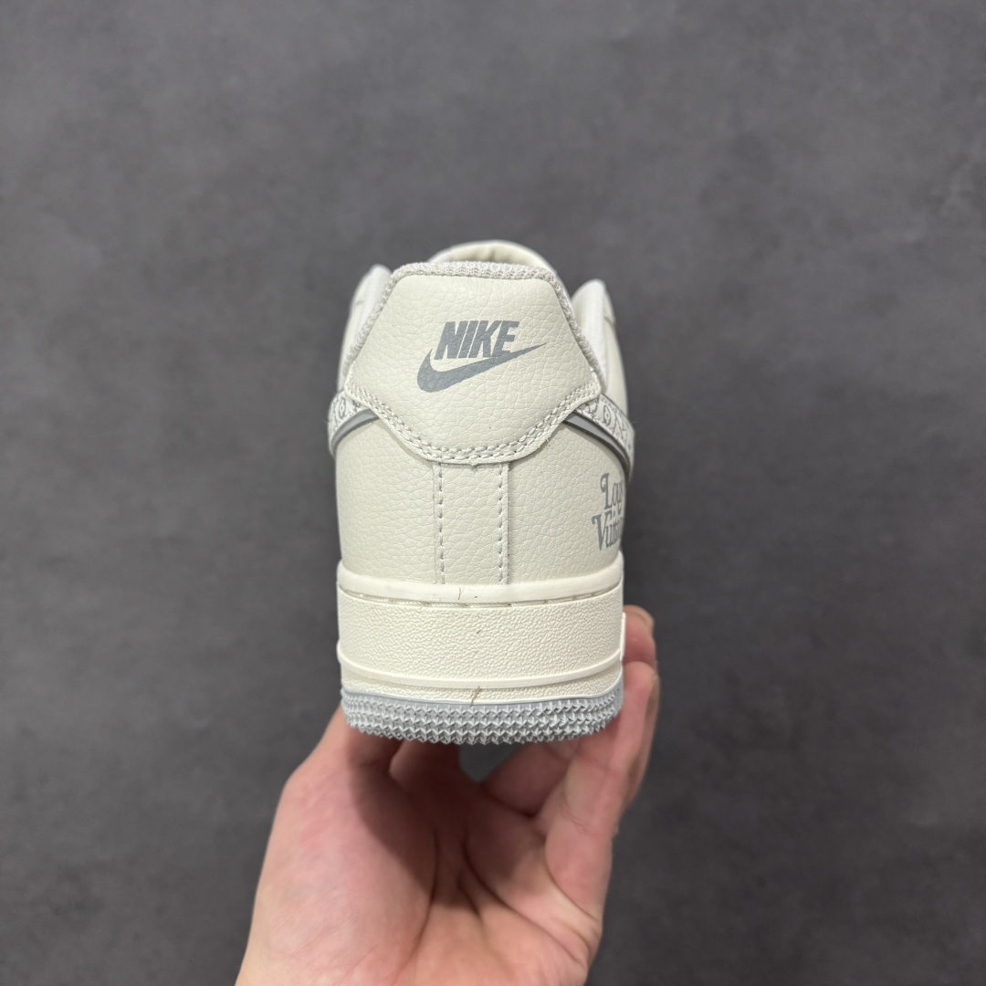 图片[4]-【定制版】Nike Air Force 1\’07 Low LV联名老花 空军一号低帮休闲板鞋  #原楦头原纸板 高端定制鞋盒 原厂鞋底 超高清洁度 细节完美 货号：LV2288-001  尺码：36 36.5 37.5 38 38.5 39 40 40.5 41 42 42.5 43 44 44.5 45-选品中心