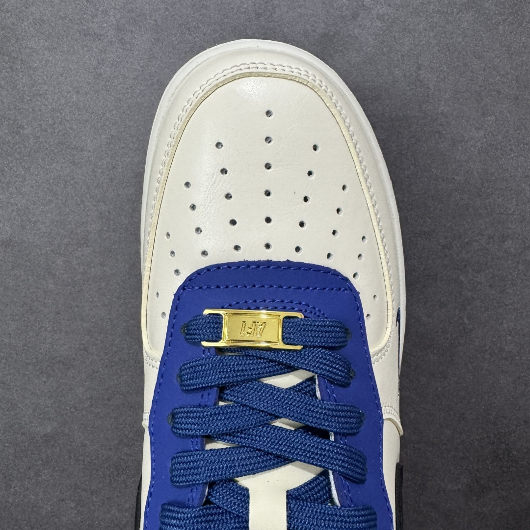 图片[8]-【定制版】NIke Air Force 1 \’07 Low “SUP联名–白蓝赤黑” 空军一号低帮 运动鞋 休闲鞋 折边针车 工艺难度大 原楦头原纸板 高端定制鞋盒 原厂鞋底 超高清洁度 细节完美 货号：CZ2959-100 尺码：36 36.5 37.5 38 38.5 39 40 40.5 41 42 42.5 43 44 44.5 45-选品中心