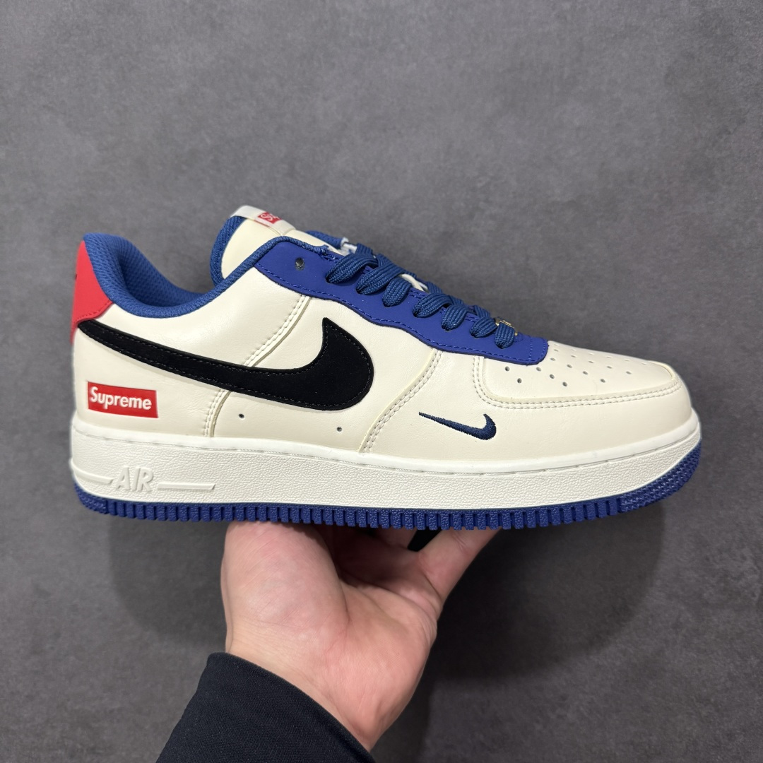 【定制版】NIke Air Force 1 \'07 Low “SUP联名--白蓝赤黑” 空军一号低帮 运动鞋 休闲鞋 折边针车 工艺难度大 原楦头原纸板 高端定制鞋盒 原厂鞋底 超高清洁度 细节完美 货号:CZ2959-100 尺码:36 36.5 37.5 38 38.5 39 40 40.5 41 42 42.5 43 44 44.5 45-选品中心