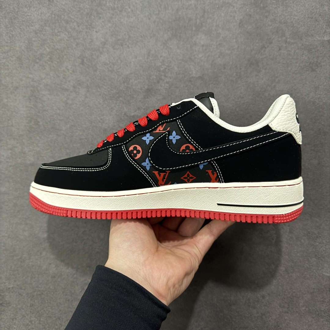 图片[2]-【定制版】NIke Air Force 1 \’07 Low “LV联名–暗夜霓虹” 空军一号低帮 运动鞋 休闲鞋 折边针车 工艺难度大 原楦头原纸板 高端定制鞋盒 原厂鞋底 超高清洁度 细节完美 货号：FN4932-002 尺码：36 36.5 37.5 38 38.5 39 40 40.5 41 42 42.5 43 44 44.5 45-选品中心