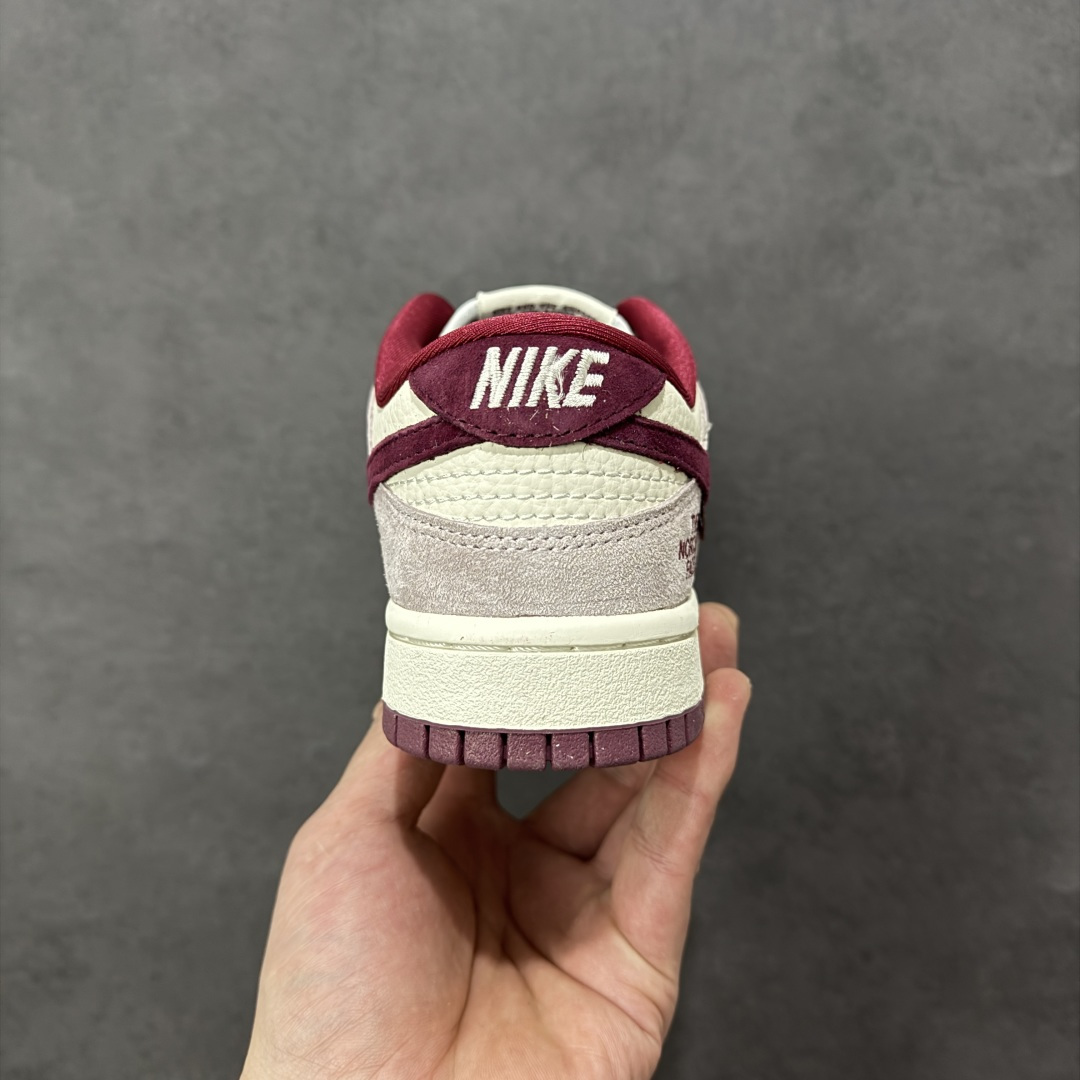 图片[4]-【定制版】Nike SB Dunk Low 马年限定 猪八红北面 年高端定制 低帮休闲板鞋 DN3168-016  #定制鞋盒 大厂纯原品质出货 超高清洁度 皮料切割干净无任何毛边 细节完美  尺码：36 36.5 37.5 38 38.5 39 40 40.5 41 42 42.5 43 44 44.5 45-选品中心