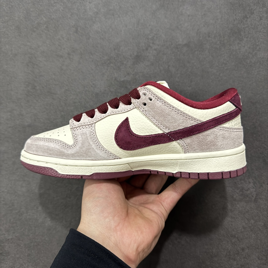 图片[2]-【定制版】Nike SB Dunk Low 马年限定 猪八红北面 年高端定制 低帮休闲板鞋 DN3168-016  #定制鞋盒 大厂纯原品质出货 超高清洁度 皮料切割干净无任何毛边 细节完美  尺码：36 36.5 37.5 38 38.5 39 40 40.5 41 42 42.5 43 44 44.5 45-选品中心