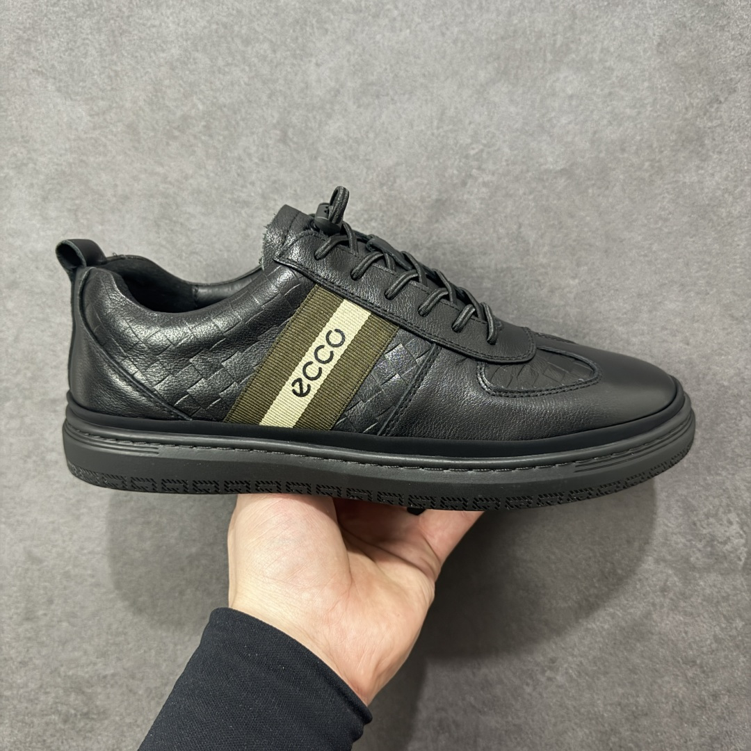 【广东纯原版】Ecco爱步 柔酷8号健步系列休闲板鞋 #原单品质 鞋面选用头层小牛皮压纹工艺 鞋型饱满立体感十足,上脚非常透气 超软橡胶大底 软面软底 脚感一流 完美造型顶级品质 货号:583207-01001 尺码:38 39 40 41 42 43 44 皮鞋码-选品中心