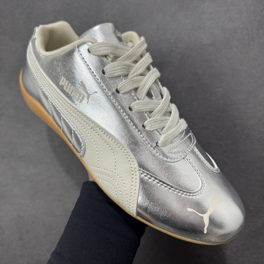 图片[3]-【公司级】Puma Speedcet OG 彪马低帮复古运动休闲赛车跑鞋 以趣味十足又前卫复古的设计引领潮流，将赛道精神融入街头时尚，开启前卫竞速之旅。融入经典配色，主打前卫复古风。鞋款的鞋侧以复古的流线造型，缀以经典Logo，巧妙吸睛；麂皮+网眼融合舒适鞋面，赋予了独特的个性美学，演绎赛车的无尽能量。 货号：406881-02 尺码：35.5-45-选品中心