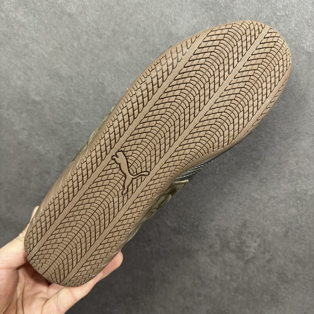 图片[9]-【公司级】Puma Speedcet OG 彪马低帮复古运动休闲赛车跑鞋 以趣味十足又前卫复古的设计引领潮流，将赛道精神融入街头时尚，开启前卫竞速之旅。融入经典配色，主打前卫复古风。鞋款的鞋侧以复古的流线造型，缀以经典Logo，巧妙吸睛；麂皮+网眼融合舒适鞋面，赋予了独特的个性美学，演绎赛车的无尽能量。 货号：408198-01 尺码：35.5-45-选品中心