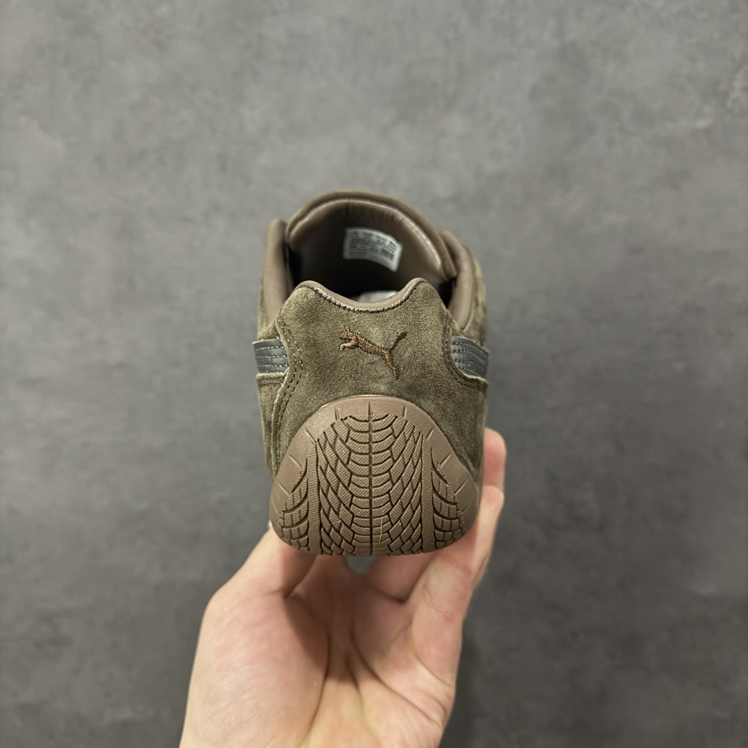 图片[4]-【公司级】Puma Speedcet OG 彪马低帮复古运动休闲赛车跑鞋 以趣味十足又前卫复古的设计引领潮流，将赛道精神融入街头时尚，开启前卫竞速之旅。融入经典配色，主打前卫复古风。鞋款的鞋侧以复古的流线造型，缀以经典Logo，巧妙吸睛；麂皮+网眼融合舒适鞋面，赋予了独特的个性美学，演绎赛车的无尽能量。 货号：408198-01 尺码：35.5-45-选品中心