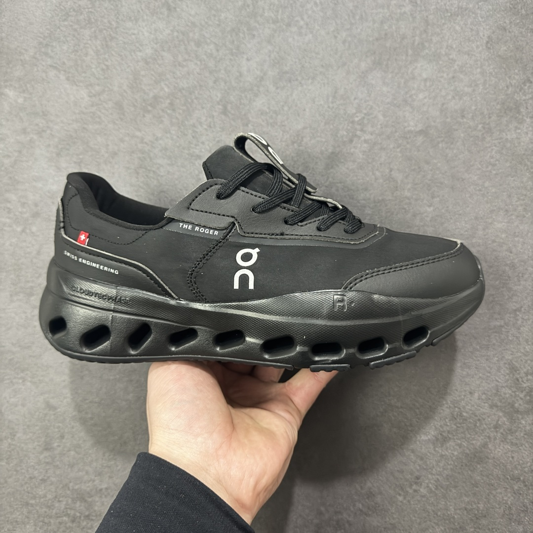 【公司级】On 昂跑 Cloudsurfer 训练型缓震 防滑透气 低帮轻量跑步鞋 厚底增高运动老爹鞋。On昂跑Cloudsurfer的中底 ,采用了全新的CloudTec Phase中底科技,相对于之前相对轻薄的中底,CloudTec Phase中底更为厚软,能够提高更舒适的脚感和更强的缓震能力。 类型:男女鞋 尺码:36-45-选品中心