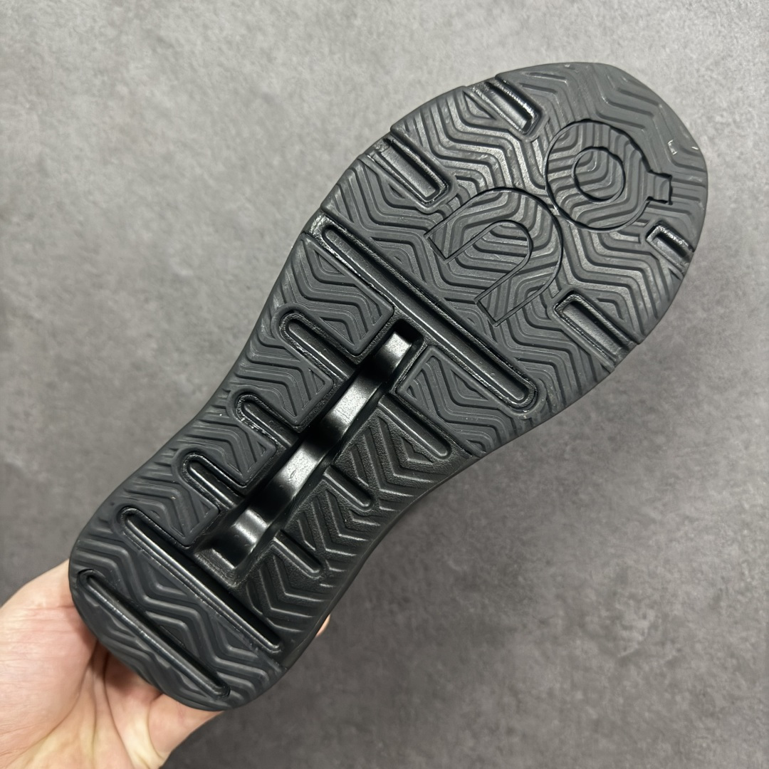 图片[9]-【公司级】On 昂跑 Cloudsurfer 训练型缓震 防滑透气 低帮轻量跑步鞋 厚底增高运动老爹鞋。On昂跑Cloudsurfer的中底 ，采用了全新的CloudTec Phase中底科技，相对于之前相对轻薄的中底，CloudTec Phase中底更为厚软，能够提高更舒适的脚感和更强的缓震能力。 类型：男女鞋 尺码：36-45-选品中心