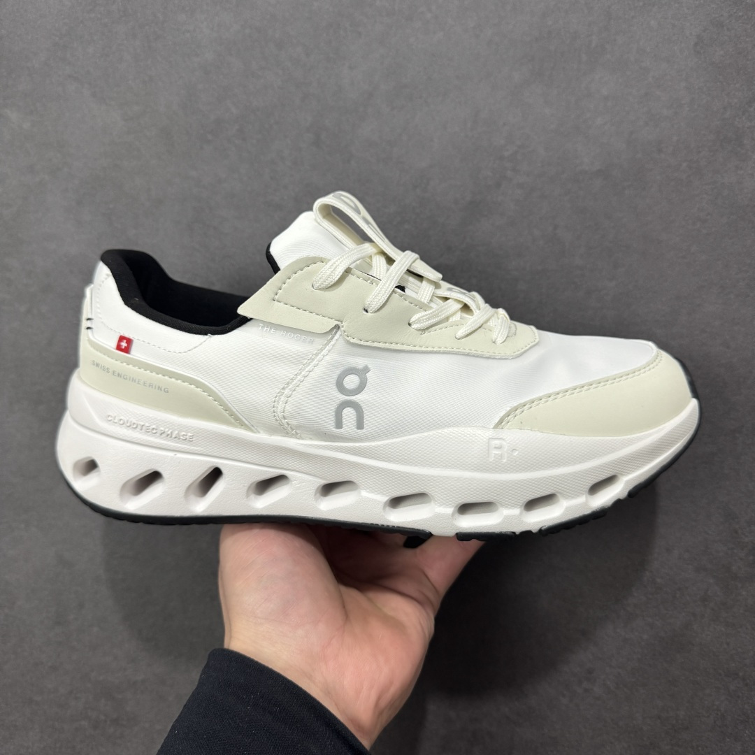 【公司级】On 昂跑 Cloudsurfer 训练型缓震 防滑透气 低帮轻量跑步鞋 厚底增高运动老爹鞋。On昂跑Cloudsurfer的中底 ,采用了全新的CloudTec Phase中底科技,相对于之前相对轻薄的中底,CloudTec Phase中底更为厚软,能够提高更舒适的脚感和更强的缓震能力。 类型:男女鞋 尺码:36-45-选品中心