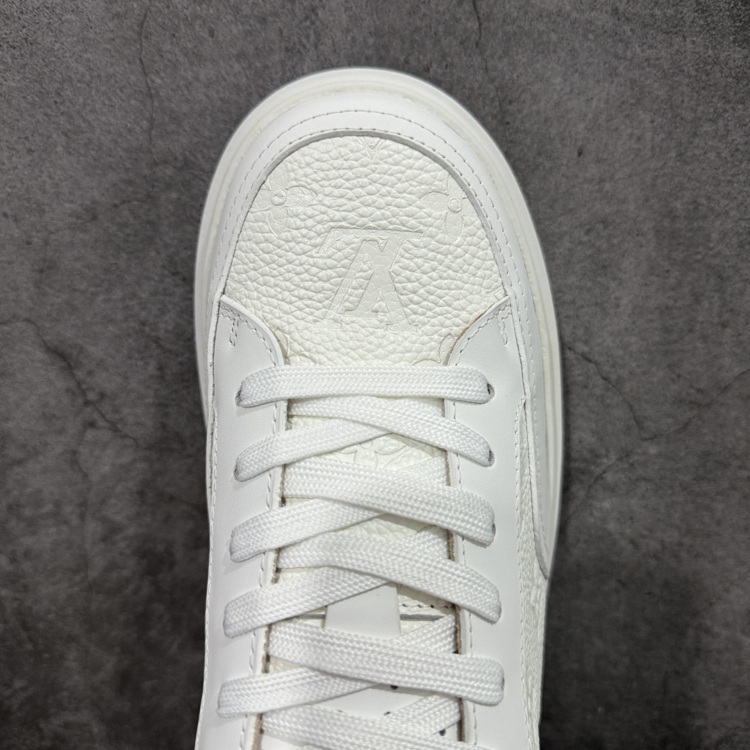 图片[5]-【YS版】LV 舒畅 低帮板鞋 Logo鞋面 法国顶级高奢品牌·路易威登LOUIS VUITTON Beverly Hills 皮革 系带 时尚板鞋 男款 舒畅系列配件抽屉礼盒 防尘布袋 身份卡 小票 采用软质粒面头层牛革拼接制成鞋面材质 高密度电脑车线工艺 小牛真皮内里贴附PU超软脚感乳胶鞋垫 外置隔色厚实橡胶大底  尺码：40 41 42 43 44 45-选品中心