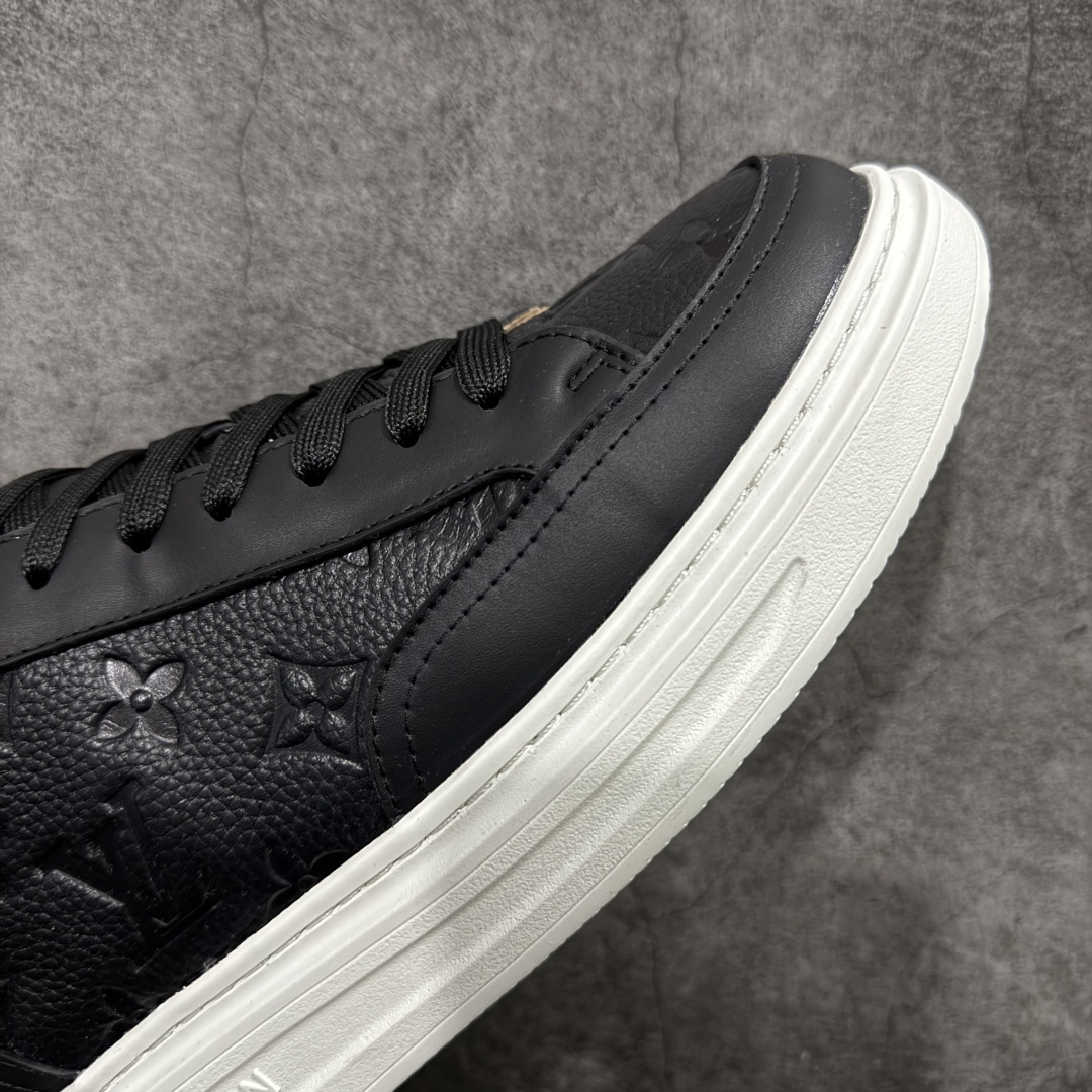 图片[6]-【YS版】LV 舒畅 低帮板鞋 Logo鞋面 法国顶级高奢品牌·路易威登LOUIS VUITTON Beverly Hills 皮革 系带 时尚板鞋 男款 舒畅系列配件抽屉礼盒 防尘布袋 身份卡 小票 采用软质粒面头层牛革拼接制成鞋面材质 高密度电脑车线工艺 小牛真皮内里贴附PU超软脚感乳胶鞋垫 外置隔色厚实橡胶大底  尺码：40 41 42 43 44 45-选品中心