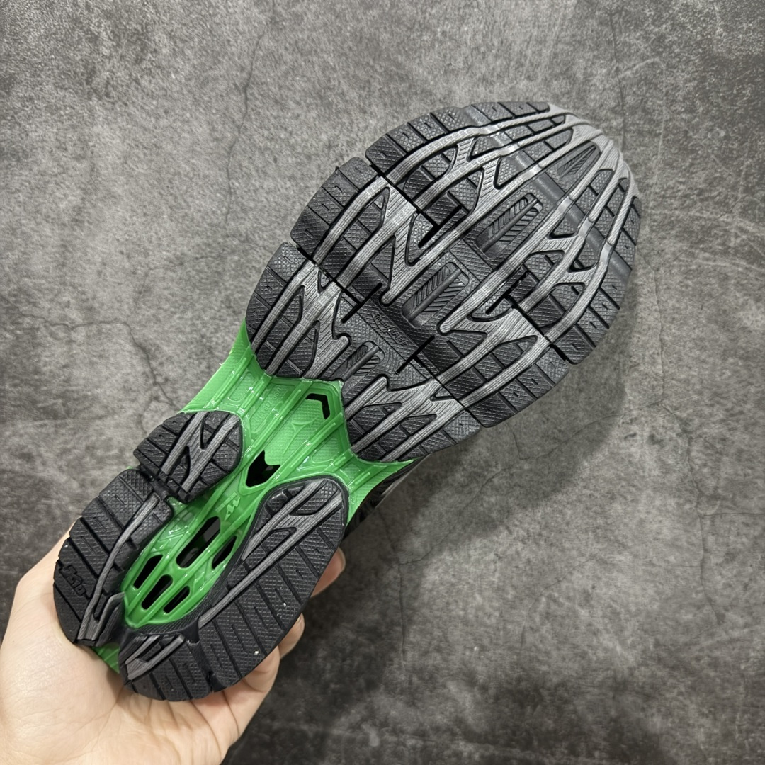 图片[9]-【纯原版】Mizuno 美津侬 WAVE PROPHECY 14S 复古时尚休闲舒适运动跑步鞋 美津浓WAVE机械缓震 可以说是机械缓震跑鞋科技的翘楚有着非凡的适应性，有着充分而持久的缓震能力和轻量化设计，是一双可以陪伴我们日常训练甚至是半马比赛的跑鞋，无论是“跑步初哥”还是“精英老鸟”，只要不是比较夸张的大体重人群，都可以穿着WAVE RIDER 来跑步。如果你不知道跑步穿什么鞋，不知道给别人推荐什么鞋，那么选“美津浓 ” 尺码：36-45-选品中心