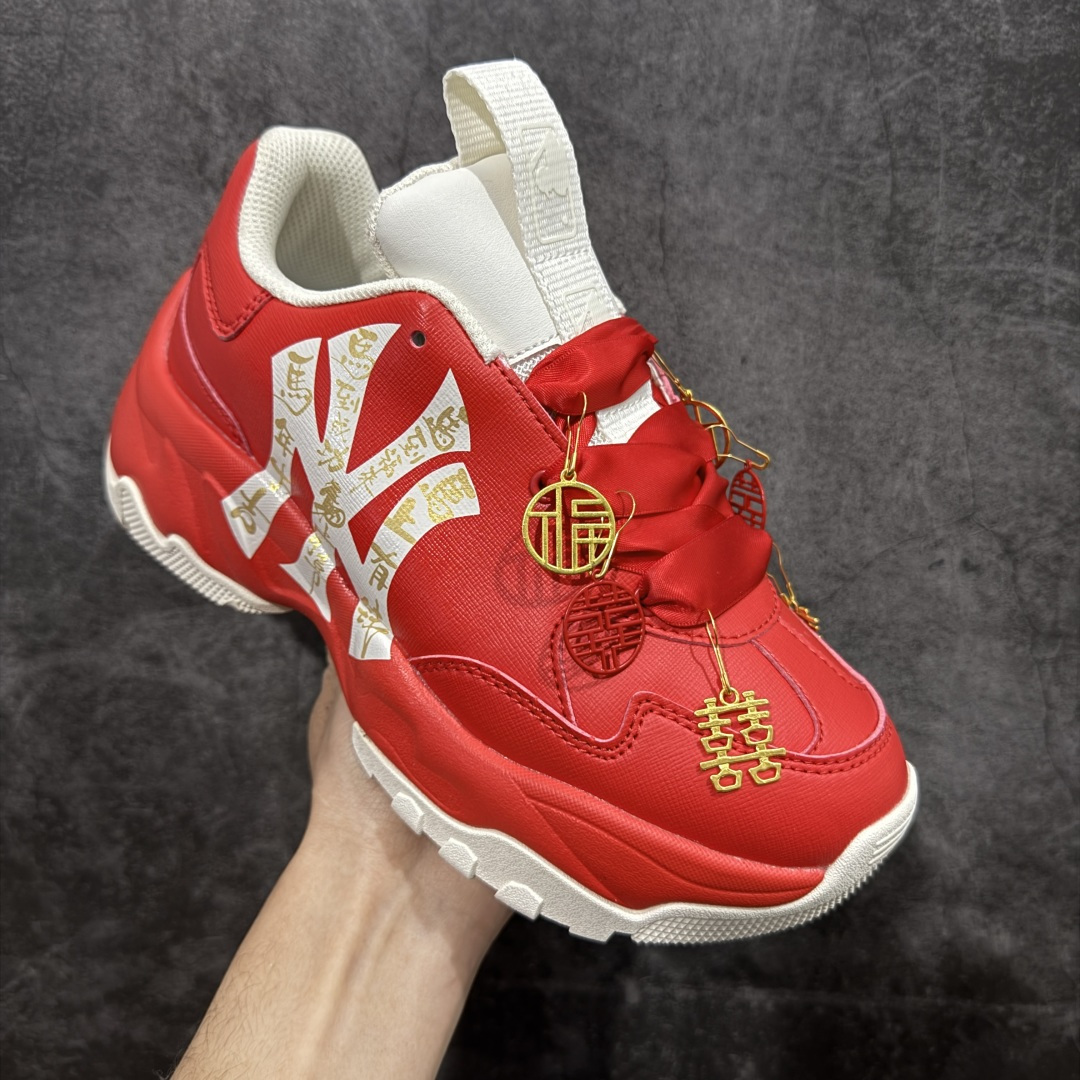 图片[3]-【纯原版】定制球鞋 MLB NY学长鞋 金玉良缘 新中式长相思秀禾婚鞋国风祥云低帮男女同款 3D立体公司级 2026MLB小白鞋 市面上唯一顶级纯原版本 原材料打造 原楦原档案数据开发版型（完美鞋头弧度/后套收口效果🆚市面文案版本‼️） 原厂立体填充鞋舌海绵#中底注胶孔原数据开发模具大底原厂转印标 ins 抖音 快手 小红书网红老爹鞋 韩国洋基队NY大标潮流老爹鞋 内增高6cm 原厂1：1模具开发 原厂进口纳米材质 原厂 全套手提袋 原盒雷射防伪标包装 天猫订单品质 官网 尺码35 36 36.5 37.5 38 38.5 39 40 40.5 41 42 42.5 43 44 45-选品中心