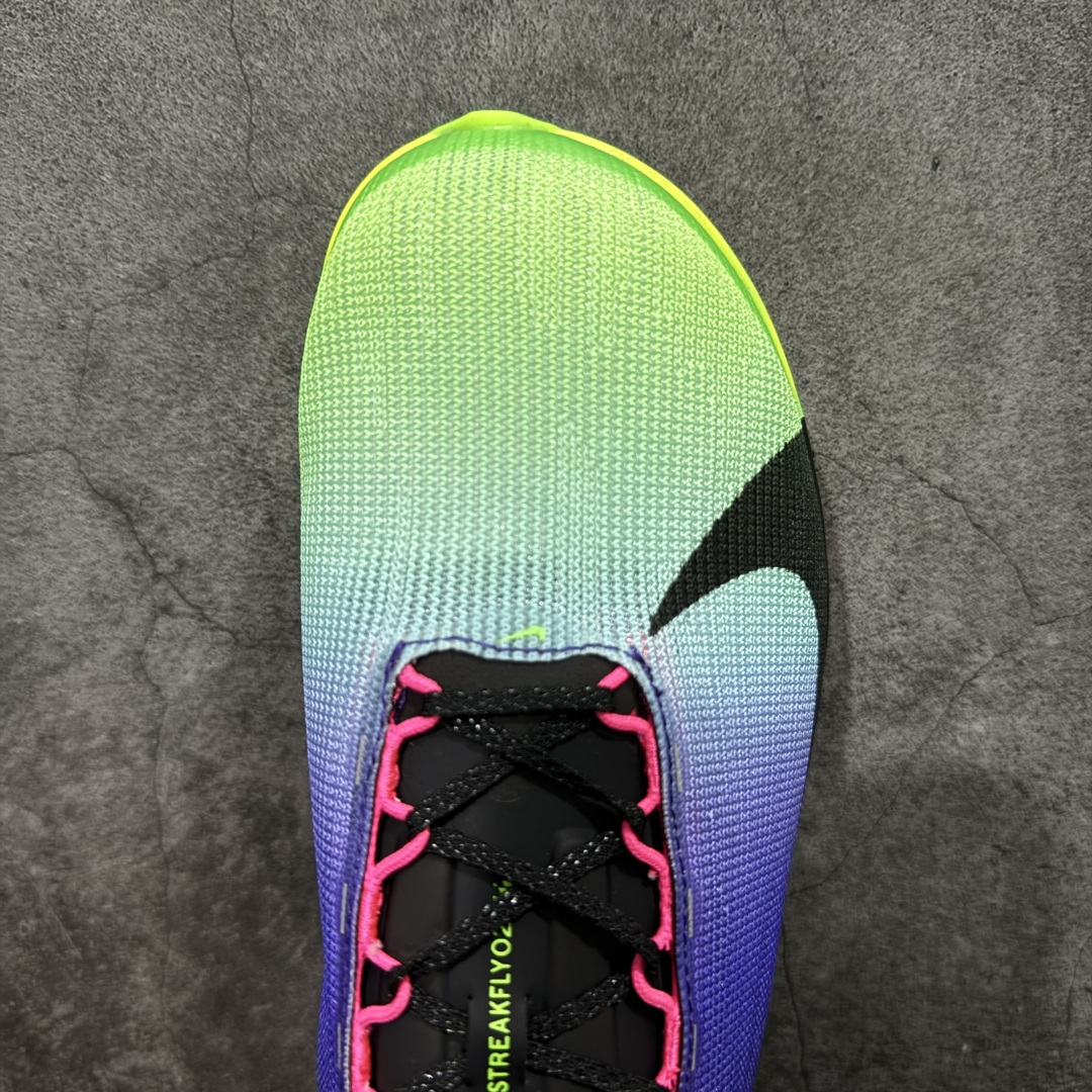 图片[5]-【碳科技纯原】耐克Nike ZoomX Streakfly 2 疾驰者2代系列低帮竞速轻质缓震透气休闲运动跑步鞋“ 市场顶级版本 跑鞋第一梯队 专业跑鞋‼️ 原标原盒 全掌真碳版 真Zoom X气垫 超薄针织鞋面 柔软缓震，nike Streakfly 2是一款专为短距离竞速设计的高性能跑鞋。日常穿着也是非常舒适，单只42码仅重126克，比前代减轻40克，接近田径钉鞋的轻盈感，适合追求速度的跑者。搭载全掌Flyplate碳纤维板，提供强劲推进力，配合ZoomX泡棉中底，能量回馈出色，滚动感顺滑。外底采用轻薄橡胶材质，抓地力出色，湿滑路面也能稳定发挥。工程精制网眼鞋面，透气性极佳，贴合脚部轮廓，减少闷热感。ZoomX泡棉中底兼顾缓震与回弹，适合短距离快速奔跑。Nike Streakfly 2是为追求速度的精英跑者或短距离竞速爱好者设计的高性能跑鞋，其轻盈、响应迅速的特点使其成为短距离比赛和训练的理想选择 货号： IO9567-400 尺码： 36 36.5 37.5 38 38.5 39 40 40.5 41 42 42.5 43 44 45 46-选品中心