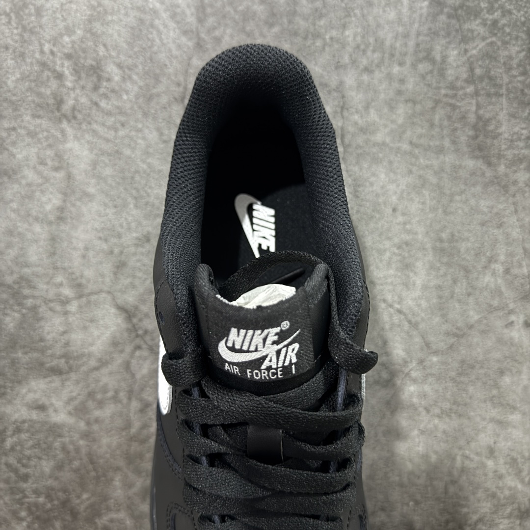 图片[8]-【Mok纯原】Air Force 1 Low AF1空军黑白低帮权志龙 FZ0627-010 全市场第一梯队品质 原厂皮料 完美鞋型 钩子裁边清洁度无敌！ 针车走线图片放大看相当整齐，鞋带口冲孔与鞋头冲孔非常圆润干净 无任何毛边，正确做旧鞋带金属铁片，中底走线 鞋垫刷胶 大底含气垫都是基本操作！目前你能找到的最优的一个版本没有之一， 尺码：36-46-选品中心