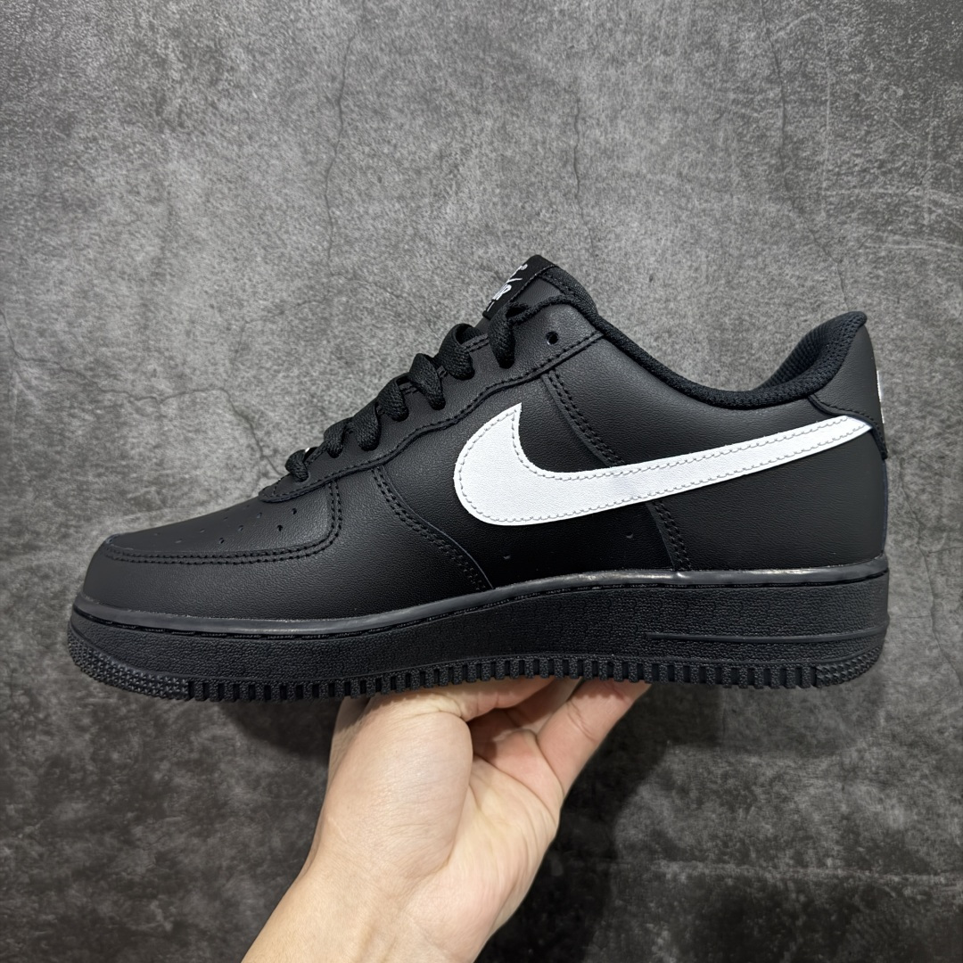 图片[2]-【Mok纯原】Air Force 1 Low AF1空军黑白低帮权志龙 FZ0627-010 全市场第一梯队品质 原厂皮料 完美鞋型 钩子裁边清洁度无敌！ 针车走线图片放大看相当整齐，鞋带口冲孔与鞋头冲孔非常圆润干净 无任何毛边，正确做旧鞋带金属铁片，中底走线 鞋垫刷胶 大底含气垫都是基本操作！目前你能找到的最优的一个版本没有之一， 尺码：36-46-选品中心