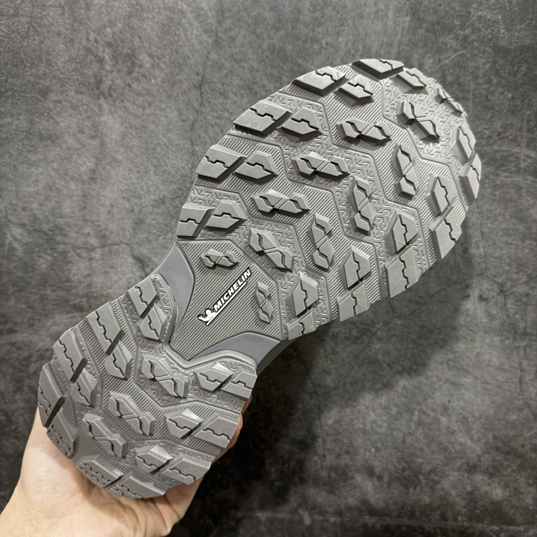 图片[9]-【纯原版】迪桑特DESCENTE SKI STYLE系列 GORE-TEX 舒适 耐磨防水 低帮 徒步鞋 男女同款 棕白色 采用皮面网眼材质鞋面 通透不闷热 前掌易弯折设计 提供灵活的穿着感受 后跟Z-FOAM填充 缓震回弹 BOA FIT SYSTEM系带系统 便捷穿脱 尺码：40-45-选品中心