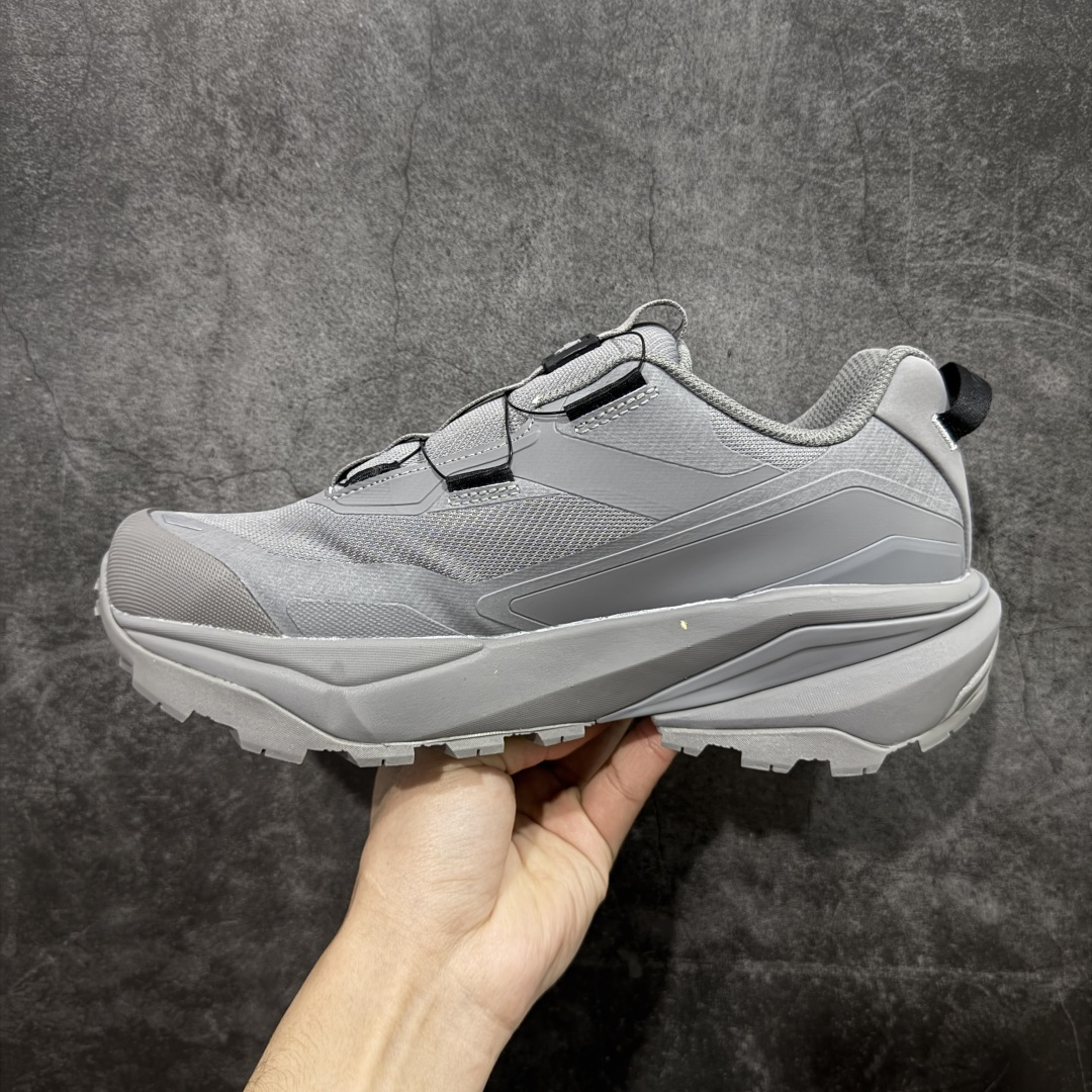 图片[2]-【纯原版】迪桑特DESCENTE SKI STYLE系列 GORE-TEX 舒适 耐磨防水 低帮 徒步鞋 男女同款 棕白色 采用皮面网眼材质鞋面 通透不闷热 前掌易弯折设计 提供灵活的穿着感受 后跟Z-FOAM填充 缓震回弹 BOA FIT SYSTEM系带系统 便捷穿脱 尺码：40-45-选品中心