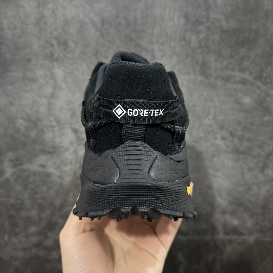 图片[4]-【纯原M版】可隆KOLON SPORT LITCAMP MEGA 时尚舒适 低帮 户外防水功能鞋 男女同款 防水支撑轻便回弹 低帮徒步鞋 纯原大厂出品 纯原版本👏 脚感软到像踩云朵☁️—鞋面柔软贴合脚型 走石子路也不硌脚 防滑V黄金大底纹路深似锯齿，泥地、陡坡都稳稳拿捏 下雨天也不怕打滑 黑色耐脏又百搭 日常穿去上班是低调质感 进山徒步是可靠装备，从城市到山野，一双鞋承包所有 “出走计划” 尺码：36-46-选品中心