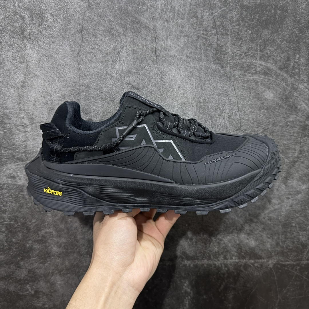 【纯原M版】可隆KOLON SPORT LITCAMP MEGA 时尚舒适 低帮 户外防水功能鞋 男女同款 防水支撑轻便回弹 低帮徒步鞋 纯原大厂出品 纯原版本👏 脚感软到像踩云朵☁️—鞋面柔软贴合脚型 走石子路也不硌脚 防滑V黄金大底纹路深似锯齿,泥地、陡坡都稳稳拿捏 下雨天也不怕打滑 黑色耐脏又百搭 日常穿去上班是低调质感 进山徒步是可靠装备,从城市到山野,一双鞋承包所有 “出走计划” 尺码:36-46-选品中心