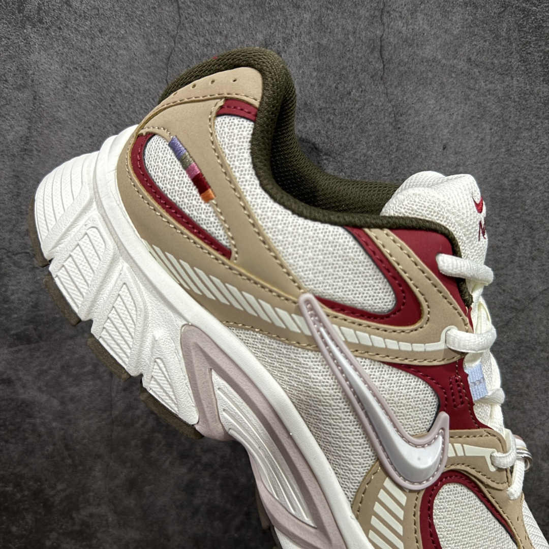 图片[7]-【公司级】NK V5 RNR 舒适百搭跑步鞋 马年限定 融合了复古与现代设计元素，轻量化设计，鞋面采用透气网眼材料，搭配轻质泡沫中底，缓震舒适，适合日常通勤或轻量级徒步，可以满足日常穿搭的同时，还兼容户外徒步功能 货号：IQ1151-001 尺码：36-45-选品中心