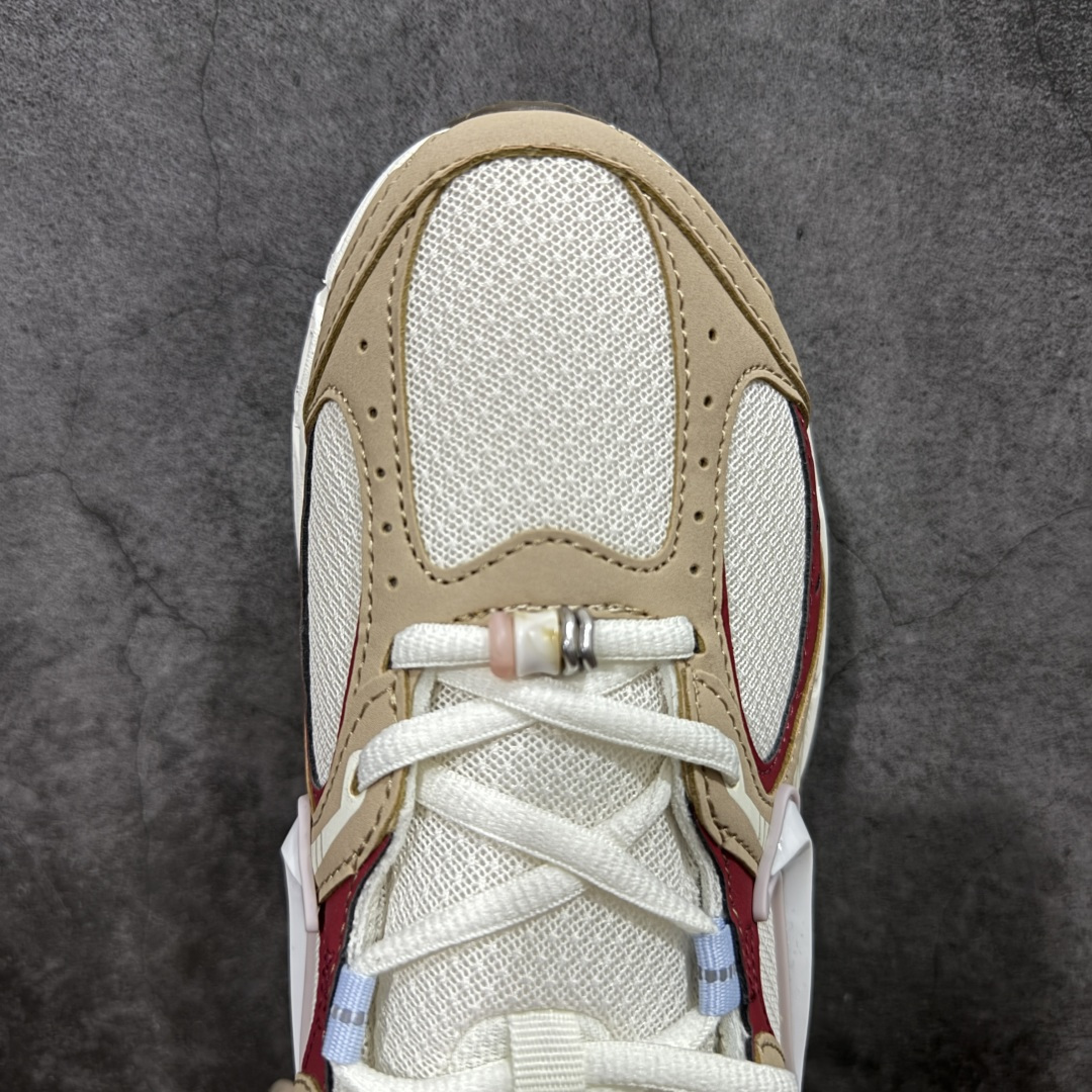 图片[5]-【公司级】NK V5 RNR 舒适百搭跑步鞋 马年限定 融合了复古与现代设计元素，轻量化设计，鞋面采用透气网眼材料，搭配轻质泡沫中底，缓震舒适，适合日常通勤或轻量级徒步，可以满足日常穿搭的同时，还兼容户外徒步功能 货号：IQ1151-001 尺码：36-45-选品中心