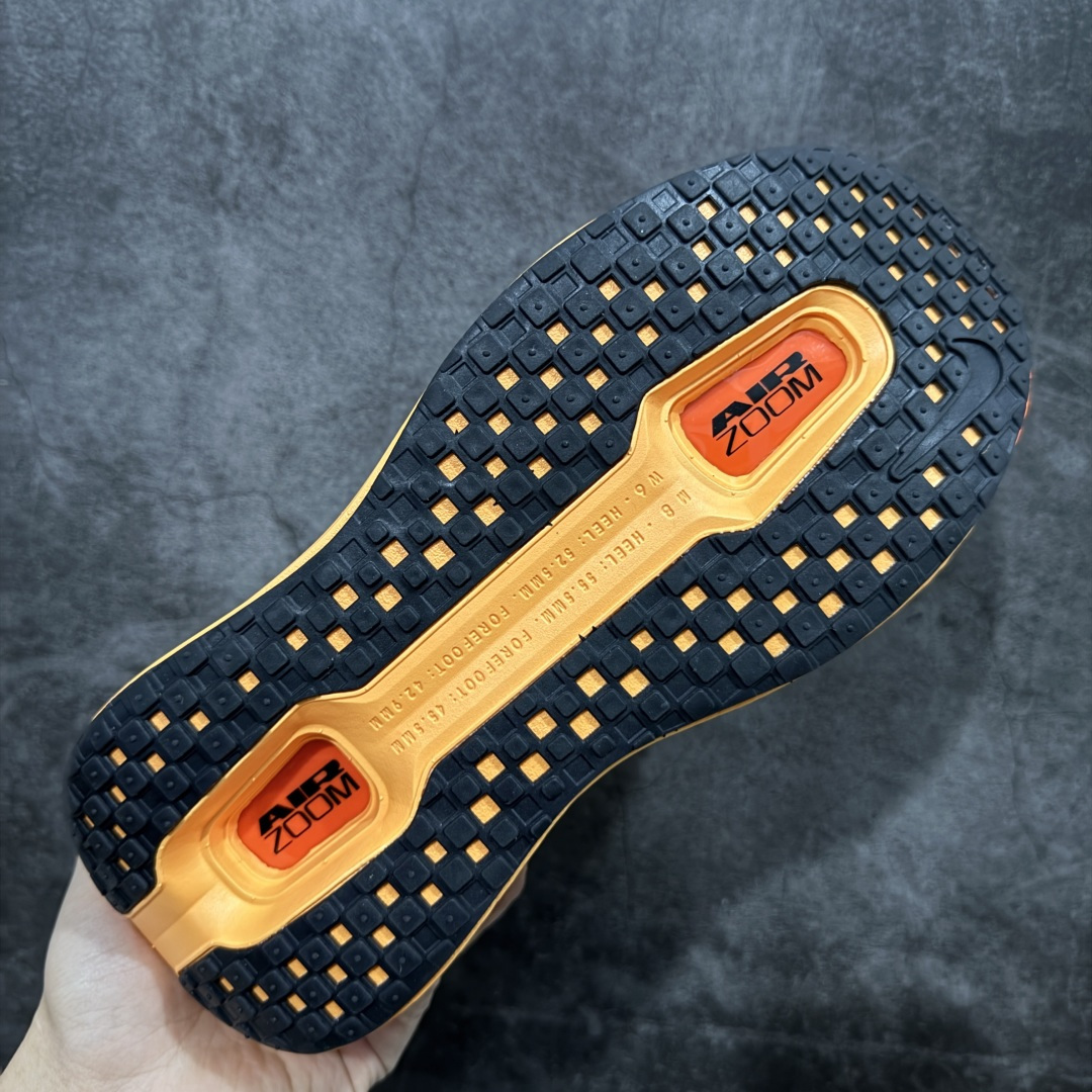 图片[9]-【YH纯原】Nike VOMERO PREMIUM 耐克 舒适减震防滑 低帮跑步鞋 全掌ReactX泡绵中底 前掌和后跟还配备了Air Zoom气垫单元 据说跑起来更快更舒适哦 这次最大的升级点 首次引入了ReactX泡绵 货号：HQ2050-769 尺码：36 36.5 37.5 38 38.5 39 40 40.5 41 42 42.5 43 44 45-选品中心