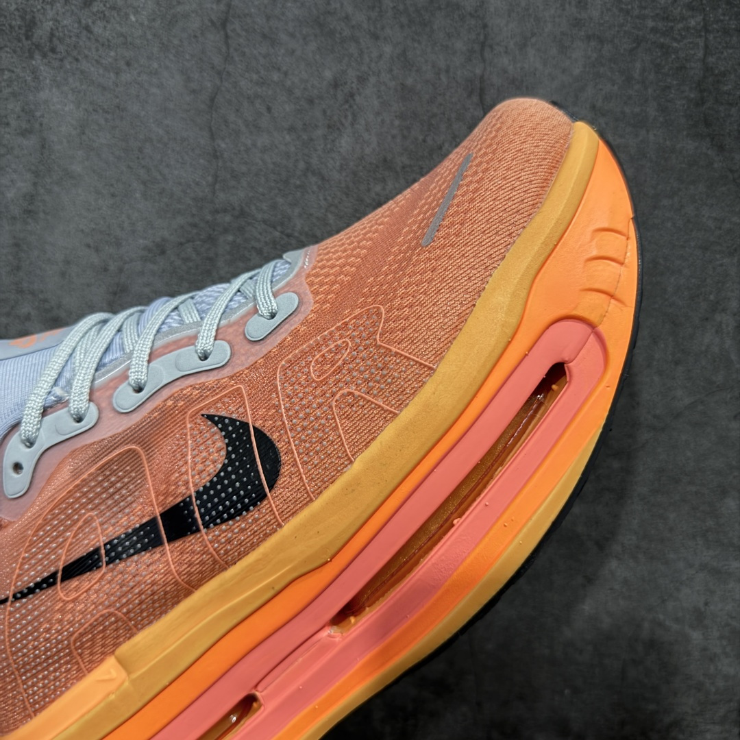 图片[6]-【YH纯原】Nike VOMERO PREMIUM 耐克 舒适减震防滑 低帮跑步鞋 全掌ReactX泡绵中底 前掌和后跟还配备了Air Zoom气垫单元 据说跑起来更快更舒适哦 这次最大的升级点 首次引入了ReactX泡绵 货号：HQ2050-769 尺码：36 36.5 37.5 38 38.5 39 40 40.5 41 42 42.5 43 44 45-选品中心