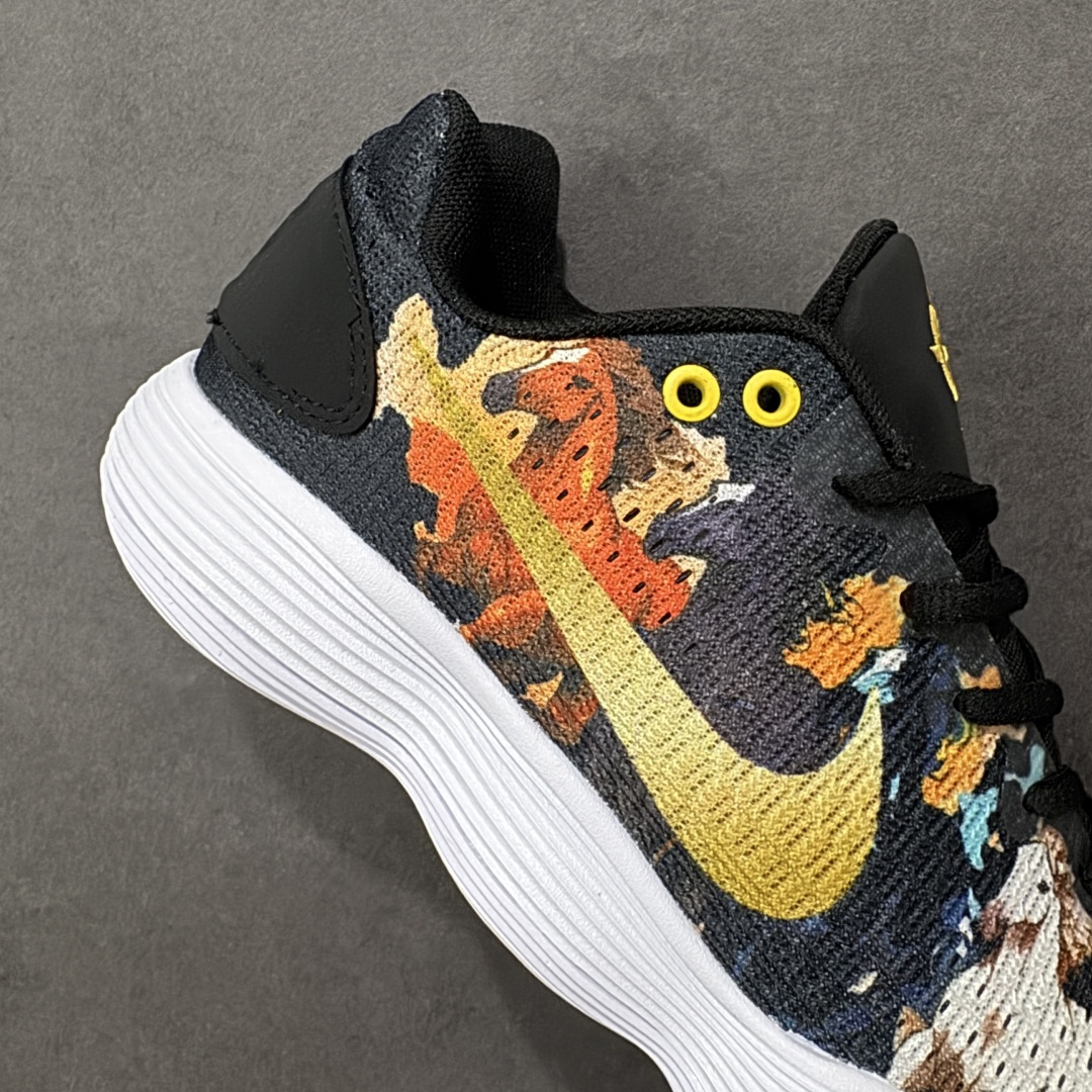 图片[6]-【定制版】Nike React Hyperdunk 2017 Low EP 马年限定 低帮实战篮球鞋 Nike Hyperdunk 2017， 鞋子按鞋面材质共分为编织FK版本和工程网面版本两个版本，编织版本的外观更具前卫感，鞋面采用了更加结实耐用的Flyknit打造，在最容易受到冲击的鞋头部分选用了TPU线材，保证支撑性，鞋身的脚踝处并没有延续上代的袜套设计，而是采用了独特的开窗式鞋领设计，不仅方便穿脱还增加了脚踝的灵活性；工程网面版本的Mesh材质鞋面舒适透气，霸气的大swoosh再度回归鞋面，不过取消了惯用的飞线科技；在缓震方面，使用了全新的React泡棉缓震技术，脚感更加全 面柔和 货号：897637-010 尺码：38 38.5 39 40 40.5 41 42 42.5 43 44 45 46-选品中心