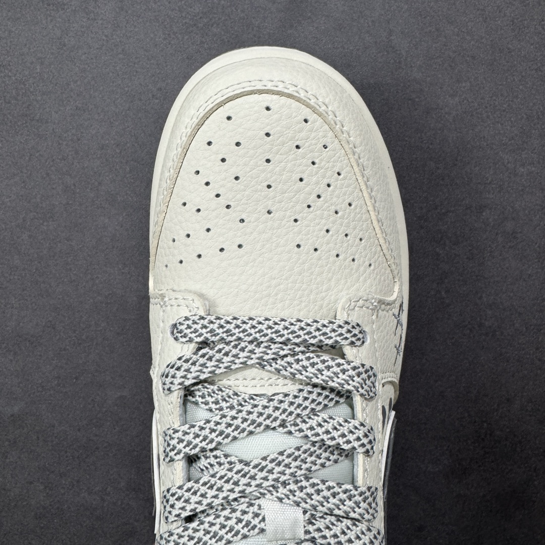 图片[8]-【定制版】Nike SB Dunk Low 暴力熊联名 白灰双钩 高端定制 低帮休闲板鞋 #定制鞋盒 大厂纯原品质出货 超高清洁度 皮料切割干净无任何毛边 细节完美 货号：TX1688-006 尺码：36 36.5 37.5 38 38.5 39 40 40.5 41 42 42.5 43 44 44.5 45-选品中心