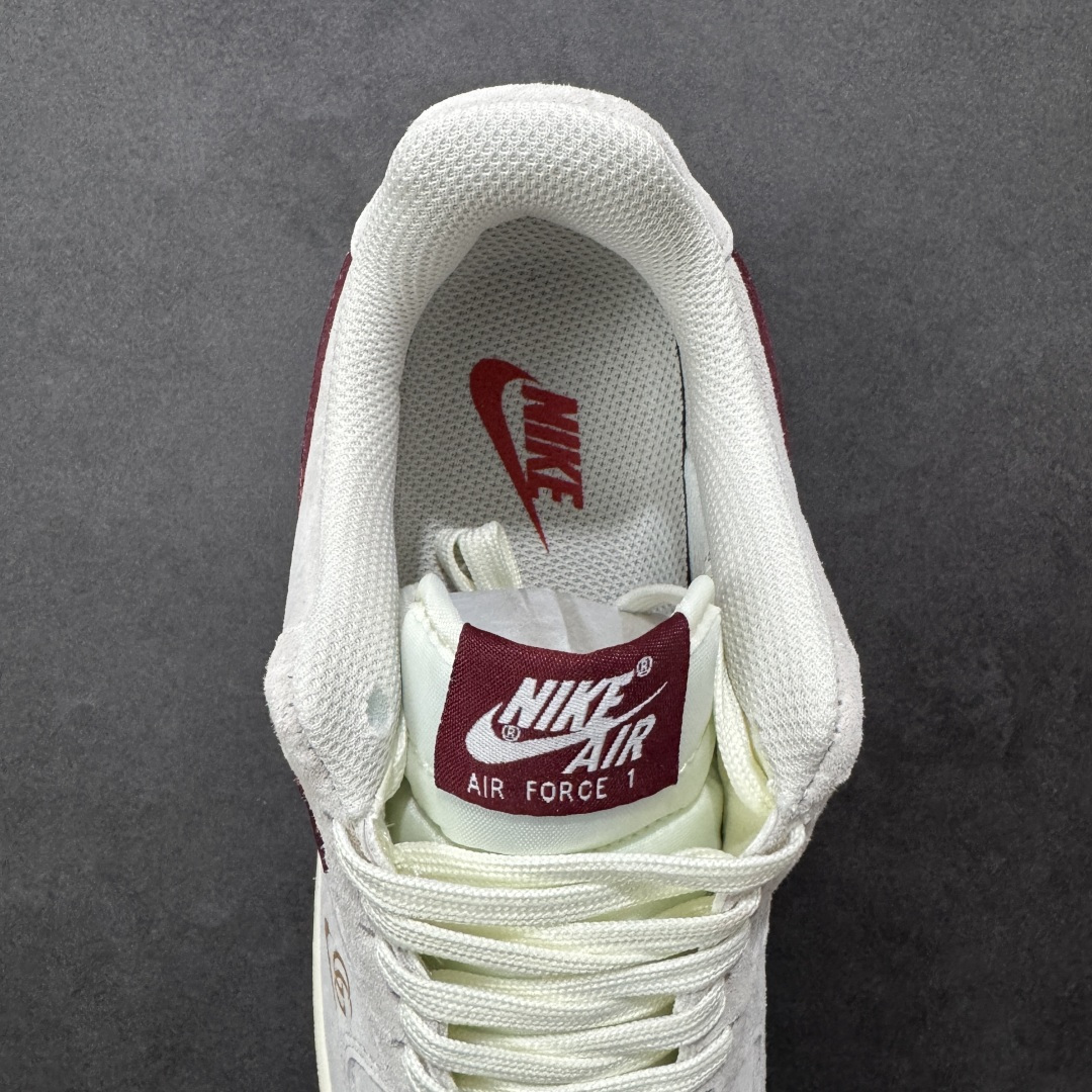 图片[7]-【定制版】Nike Air Force 1\’07 Low 马年限定 米灰麂皮 空军一号低帮休闲板鞋  #原楦头原纸板 高端定制鞋盒 原厂鞋底 超高清洁度 细节完美 货号：DD1982-342  尺码：36 36.5 37.5 38 38.5 39 40 40.5 41 42 42.5 43 44 44.5 45-选品中心