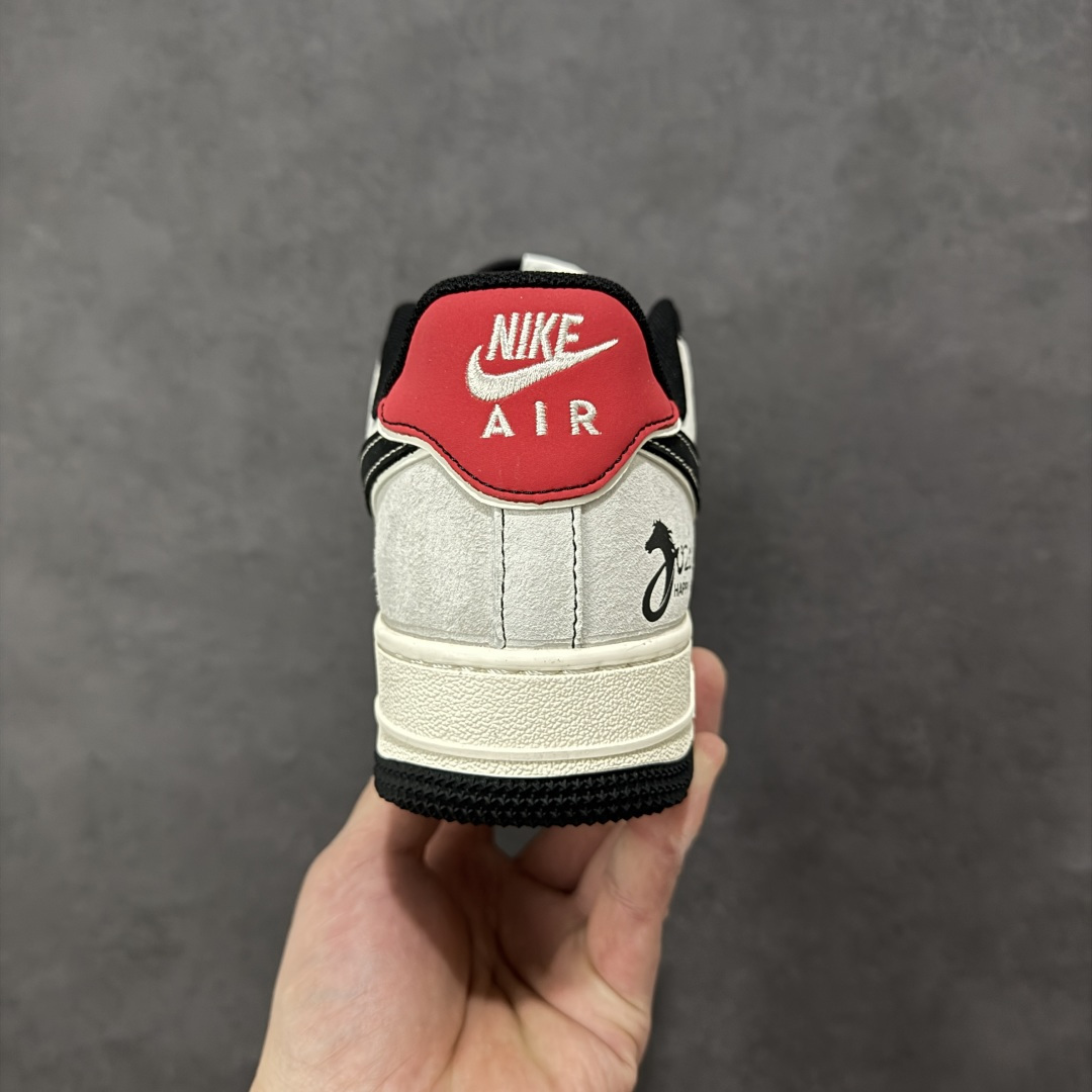 图片[4]-【定制版】Nike Air Force 1\’07 Low 马年限定 米白 空军一号低帮休闲板鞋  #原楦头原纸板 高端定制鞋盒 原厂鞋底 超高清洁度 细节完美 货号：HT5088-635  尺码：36 36.5 37.5 38 38.5 39 40 40.5 41 42 42.5 43 44 44.5 45-选品中心