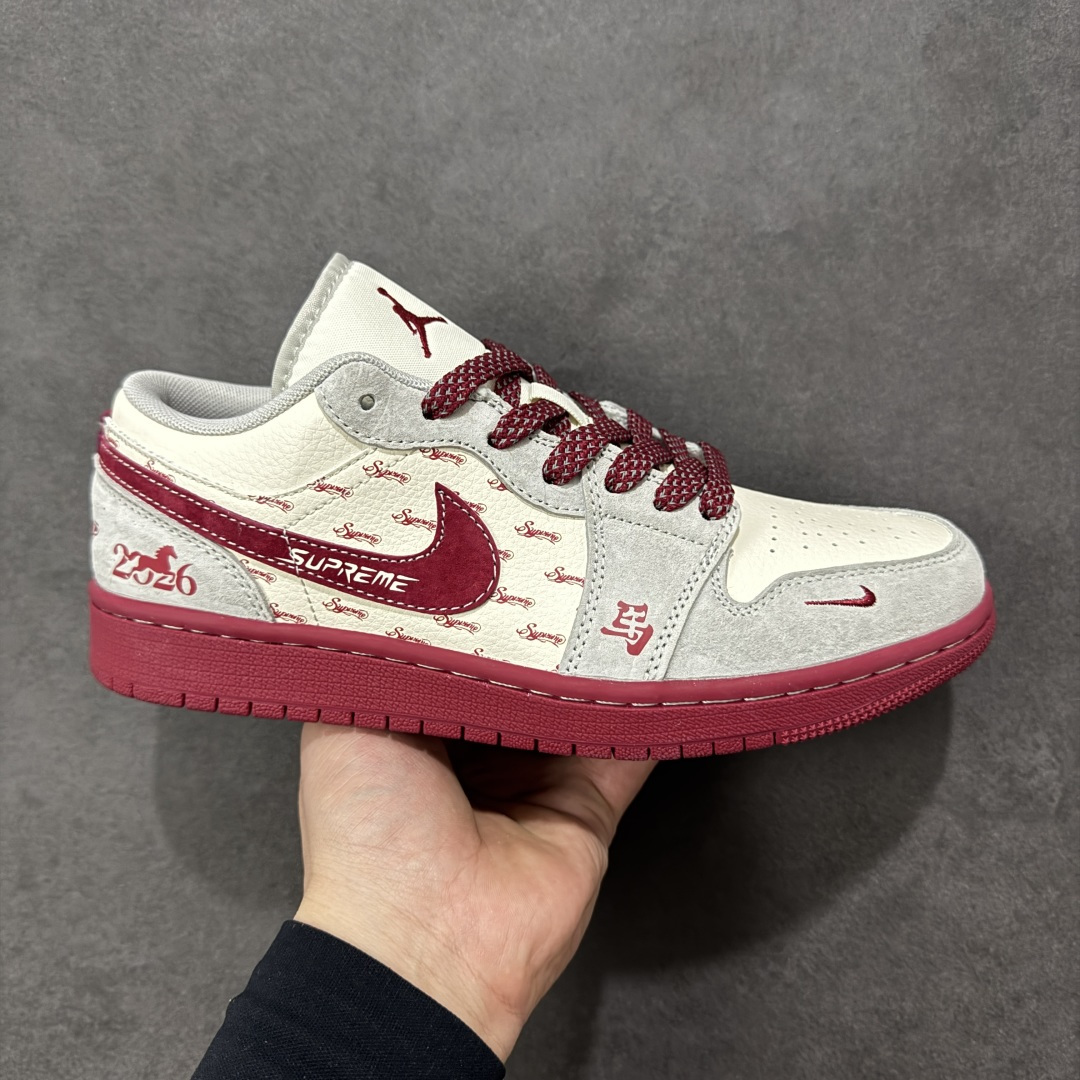 【定制版】Air Jordan 1 Low AJ1 乔1 马年限定2026高端定制 低帮复古篮球鞋 #定制皮料 原厂3D打印 定制鞋盒 原楦原纸板 纯正空军版型 内置全掌气垫 货号:JP2026-122 尺码:36 36.5 37.5 38 38.5 39 40 40.5 41 42 42.5 43 44 44.5 45-选品中心