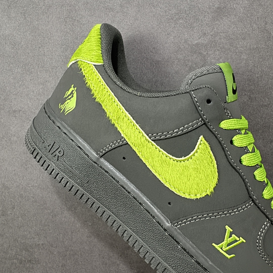 图片[6]-【定制版】NIke Air Force 1 \’07 Low “马年联名–墨灰莹绿” 空军一号低帮 运动鞋 休闲鞋 折边针车 工艺难度大 原楦头原纸板 高端定制鞋盒 原厂鞋底 超高清洁度 细节完美 货号：XY9025-001 尺码：36 36.5 37.5 38 38.5 39 40 40.5 41 42 42.5 43 44 44.5 45-选品中心