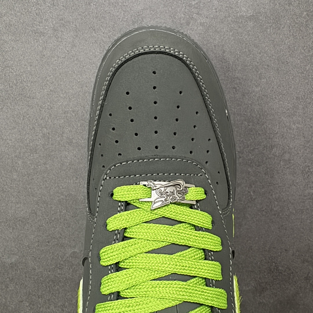 图片[8]-【定制版】NIke Air Force 1 \’07 Low “马年联名–墨灰莹绿” 空军一号低帮 运动鞋 休闲鞋 折边针车 工艺难度大 原楦头原纸板 高端定制鞋盒 原厂鞋底 超高清洁度 细节完美 货号：XY9025-001 尺码：36 36.5 37.5 38 38.5 39 40 40.5 41 42 42.5 43 44 44.5 45-选品中心