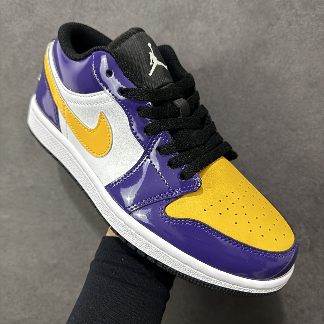 图片[3]-【H11版本】耐克Nike Air Jordan 1 AJ1经典复古经典低帮百搭文化篮球鞋 IQ9389-547 公司级真标半码制#原档案原数据开发版型#采用荔枝纹头层皮革鞋面材质#原厂立体填充鞋舌海绵#中底注胶孔及缜密中底拉帮工艺#原数据开发模具大底 尺码：35.5 36 36.5 37.5 38 38.5 39 40 40.5 41 42 42.5 43 44 44.5 45 46 47.5 编码：H11B250260-选品中心