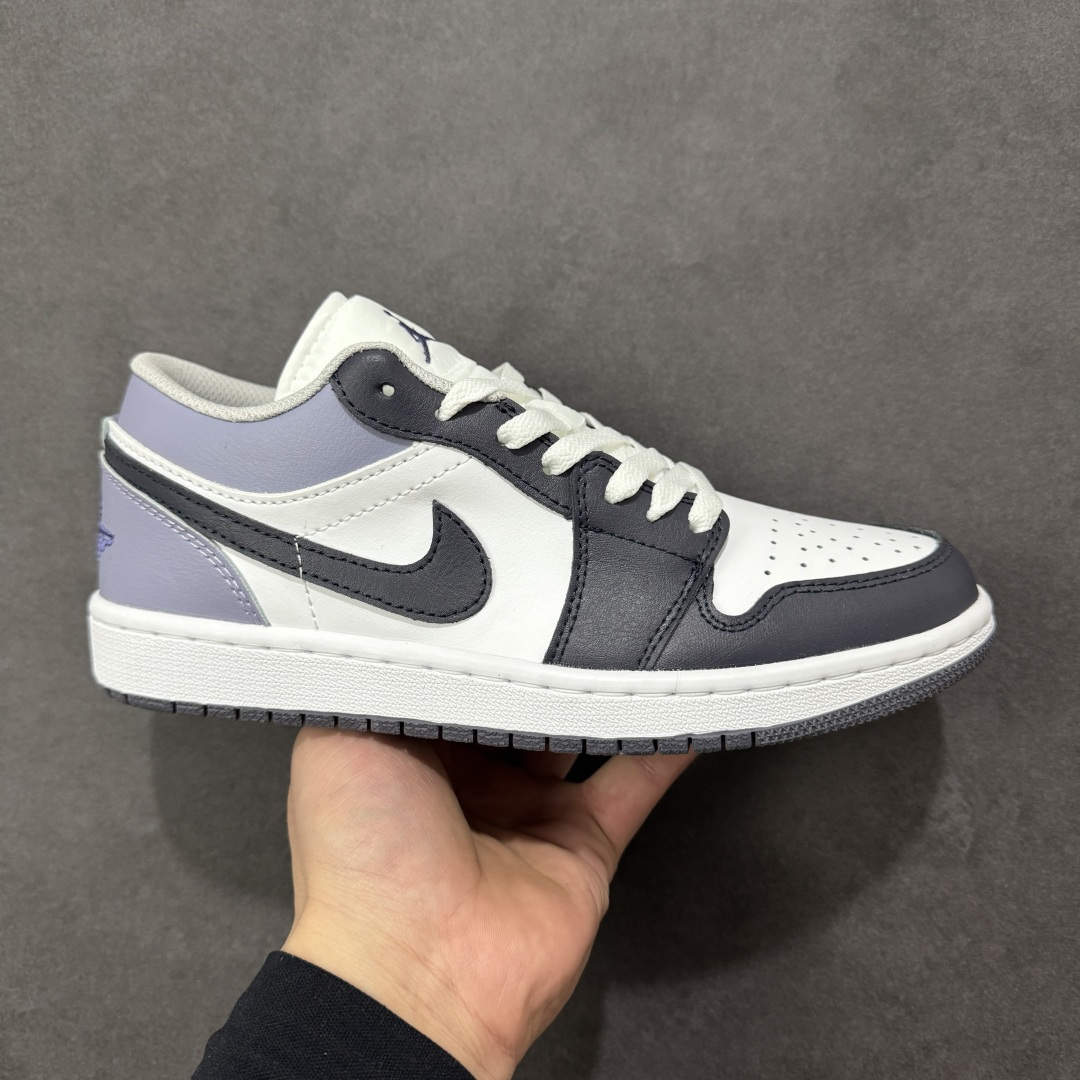 【H11版本】耐克Nike Air Jordan 1 AJ1经典复古经典低帮百搭文化篮球鞋 553558-145 公司级真标半码制#原档案原数据开发版型#采用荔枝纹头层皮革鞋面材质#原厂立体填充鞋舌海绵#中底注胶孔及缜密中底拉帮工艺#原数据开发模具大底 尺码:35.5 36 36.5 37.5 38 38.5 39 40 40.5 41 42 42.5 43 44 44.5 45 46 47.5 编码:H11B250260-选品中心