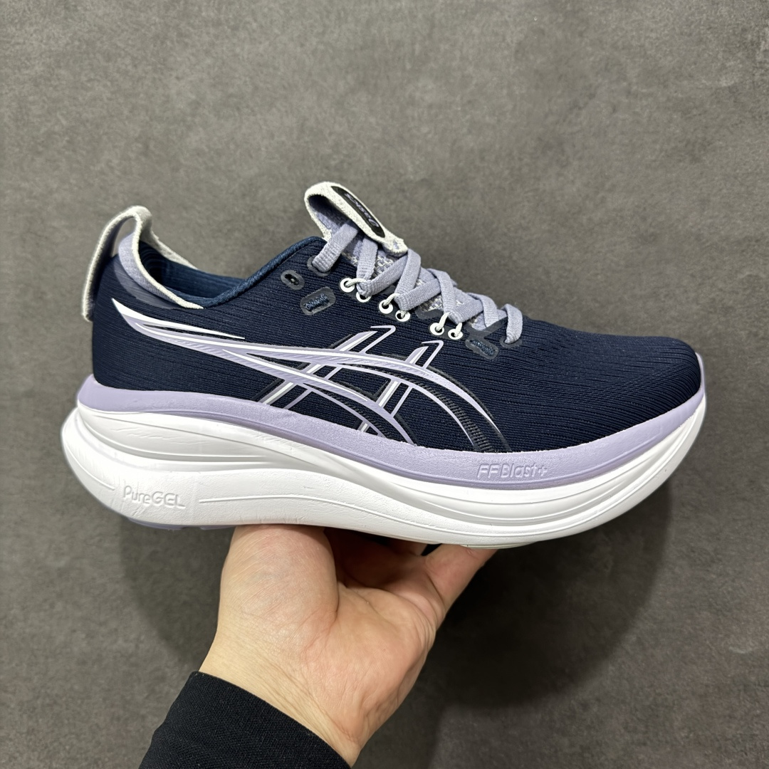 【公司级】Asics Gel-Nimbus 28 舒适防滑耐磨低帮休闲跑步鞋 鞋底采用了轻质发泡材料 并在后跟和前掌处采用了ASICS亚瑟士核心科技-GEL缓震胶 赋予鞋款强大的缓冲性能 提供了更柔软适的穿着体验 而在原有设计的启发之上 此次鞋款采用更贴合当今潮流趋势的材料和创新技术 展现出纽约充满活力的都市精神 货号:1011C127-402 尺码:36-45含半码-选品中心