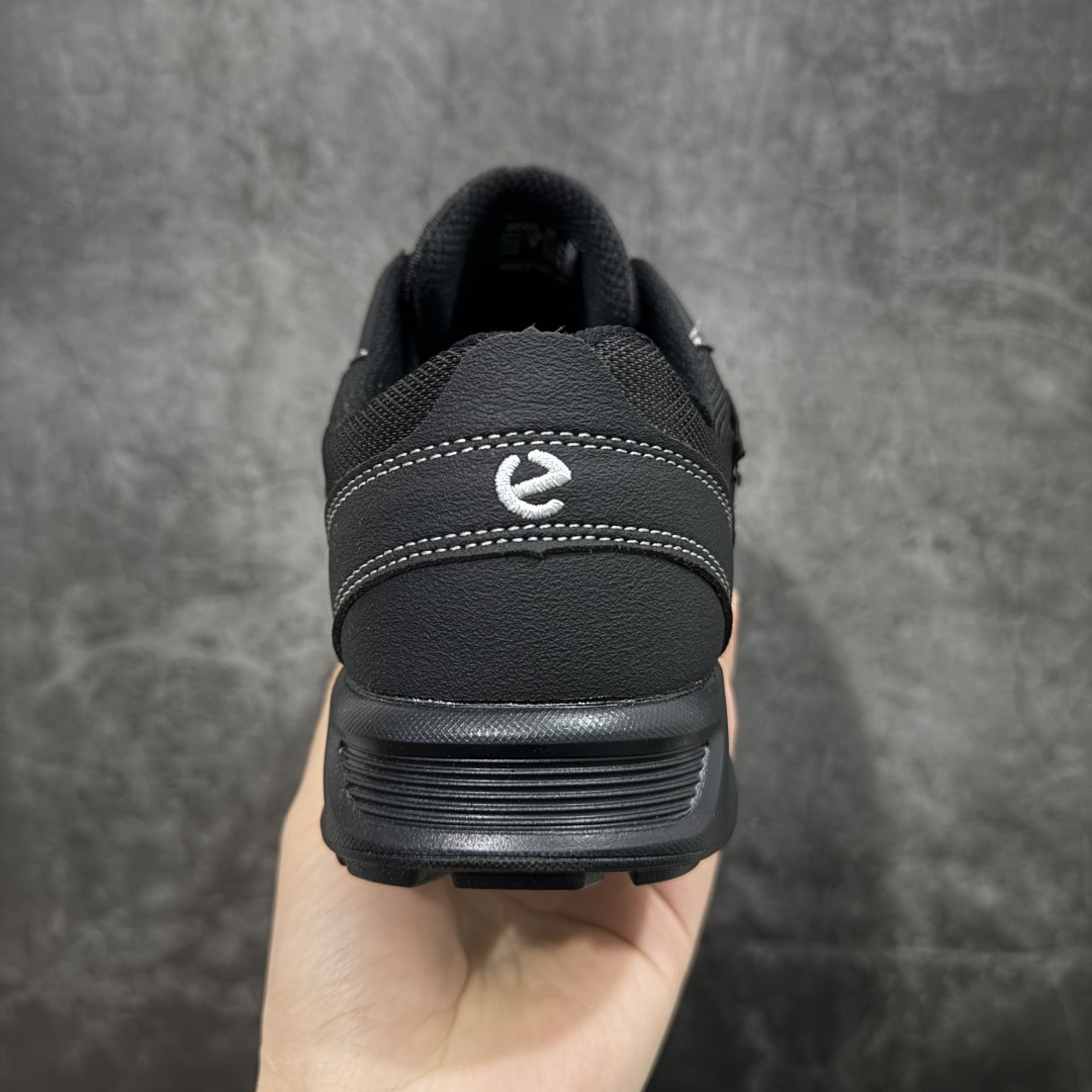 图片[4]-【公司级】ECCO Biom 2025款 爱步 健步 低帮 黑色 圆通系带户外运动登山鞋徒步鞋 经典和现代工艺品质融合 精选小牛皮面料 百搭休闲老爹鞋 舒适性相当不错 版型楦型非常到位上脚 专柜热销款 独有鞋型设计 特有Logo车边 特别有型 北欧风格 舒适 休闲保暖 超弹性 耐磨 减震 按摩大底(PU+TPU 组合） 尺码：39-45 编码：XYB330340-选品中心